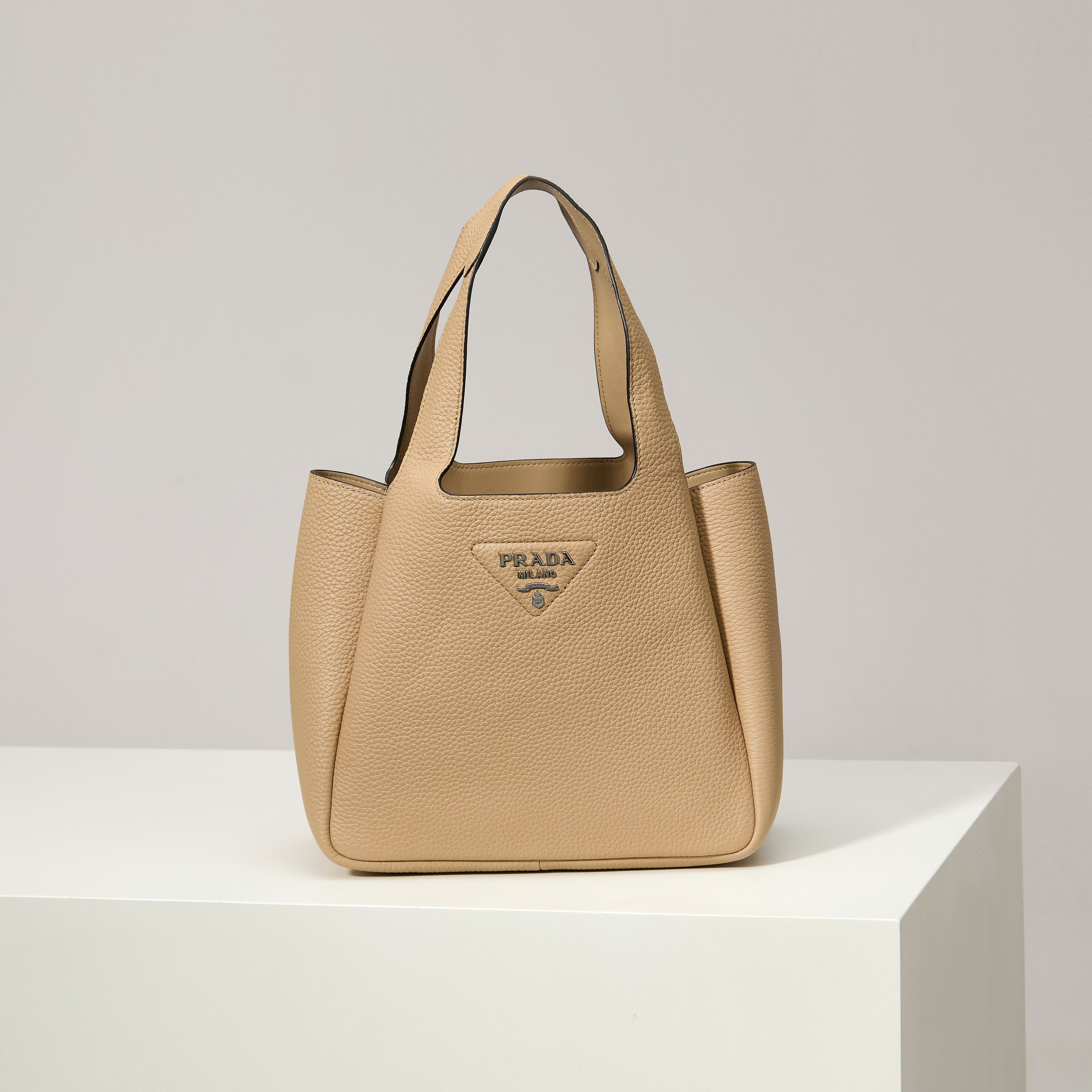【Fábrica original de primera calidad】Nuevo modelo 2025 bolso tote cesta grande🎉1BG335 hebilla plateada/té desnudo/lleg…