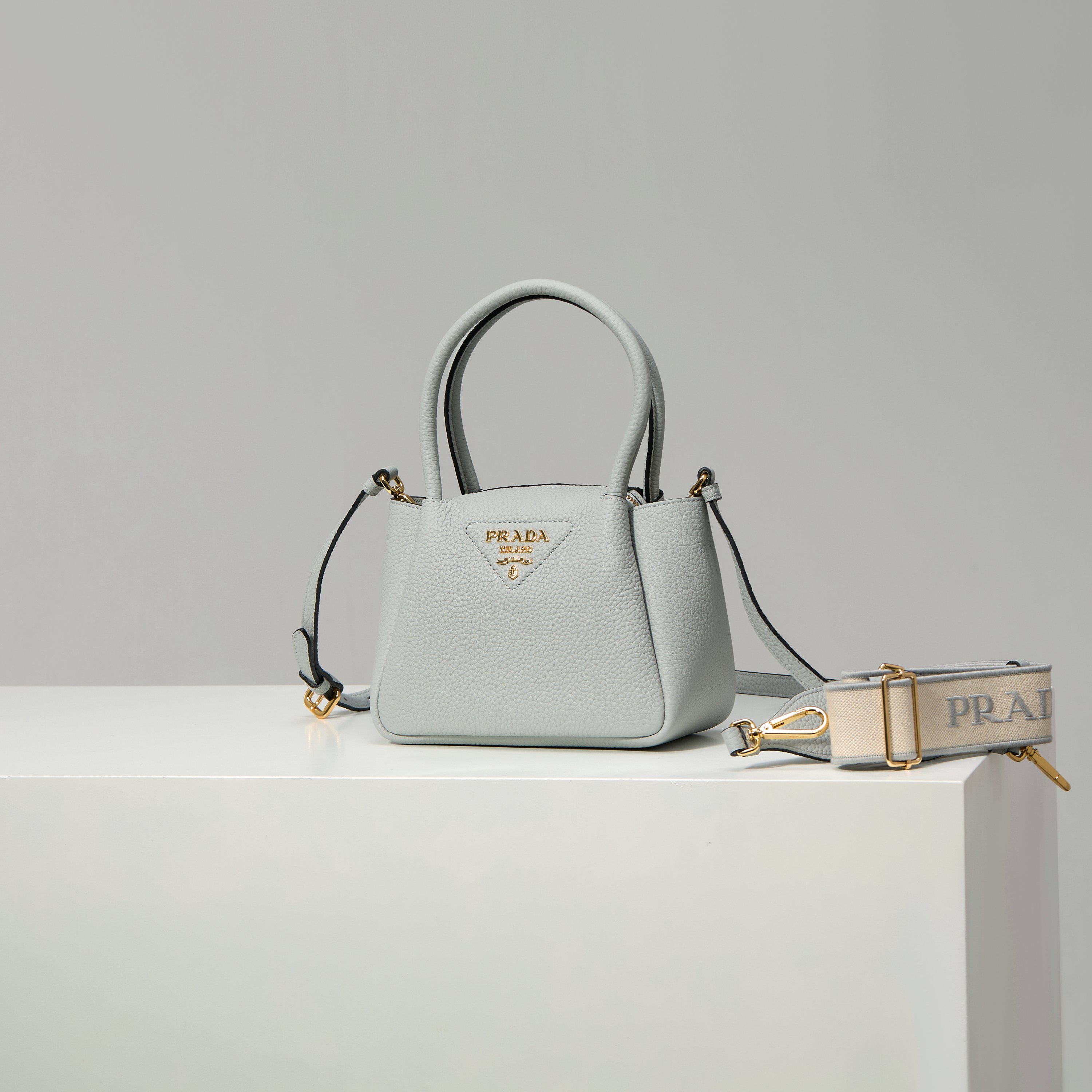 NO:602407,Model 1BA362/Ice Gray More detailed pictures, Prada [price based on quantity], prada19860909型号1BA362/冰灰 更多细节图,普拉达【跑量价】,prada,Bag