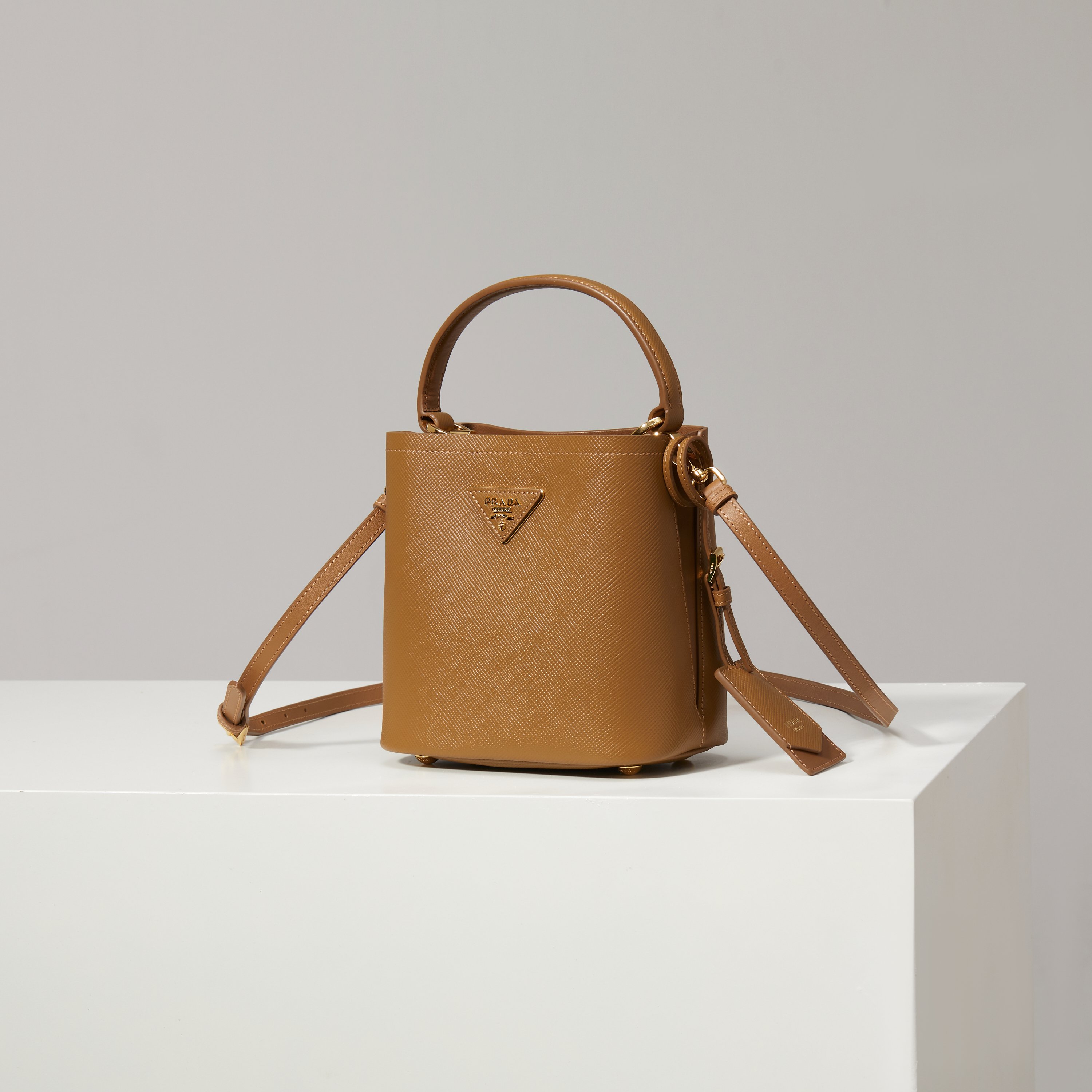 NO:602376,Model 1BA217 caramel/caramel lining sheepskin More detailed pictures, Prada [price based on volume], prada, sheepskin19860909型号1BA217焦糖/焦糖内里羊皮 更多细节图,普拉达【跑量价】,prada,sheepskin,Bag