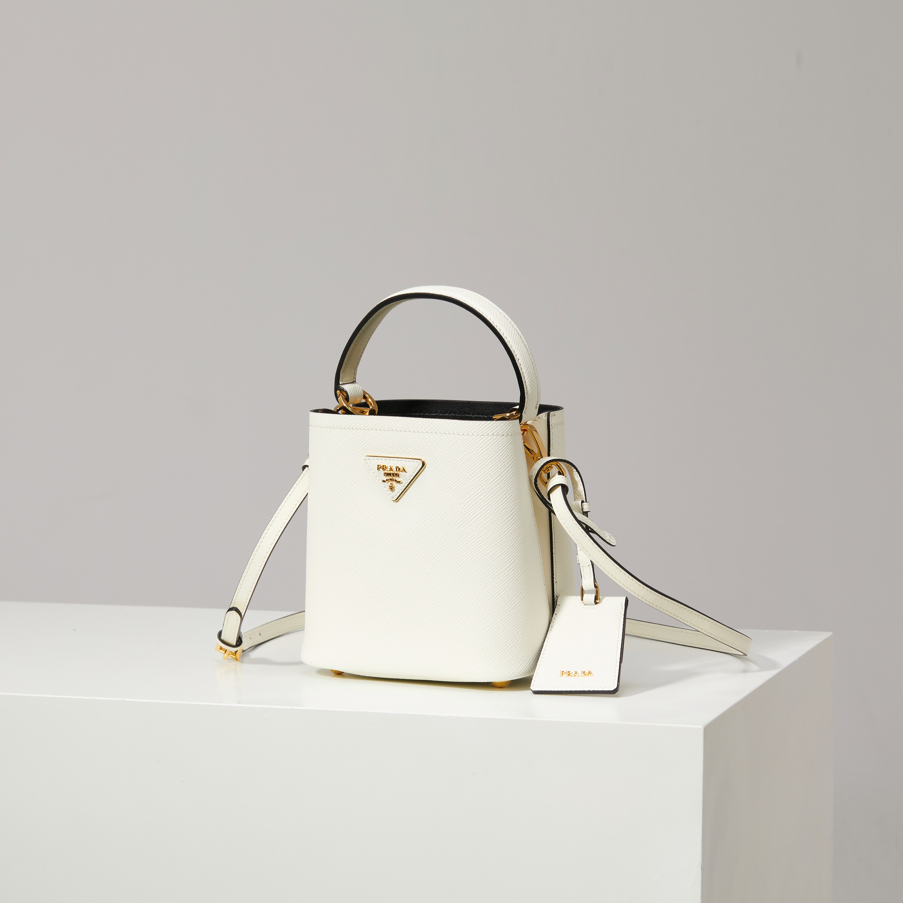 NO:602386,Model 1BA217 white/black lining sheepskin More detailed pictures, Prada [price based on volume], prada, sheepskin19860909型号1BA217白色/黑内里羊皮 更多细节图,普拉达【跑量价】,prada,sheepskin,Bag