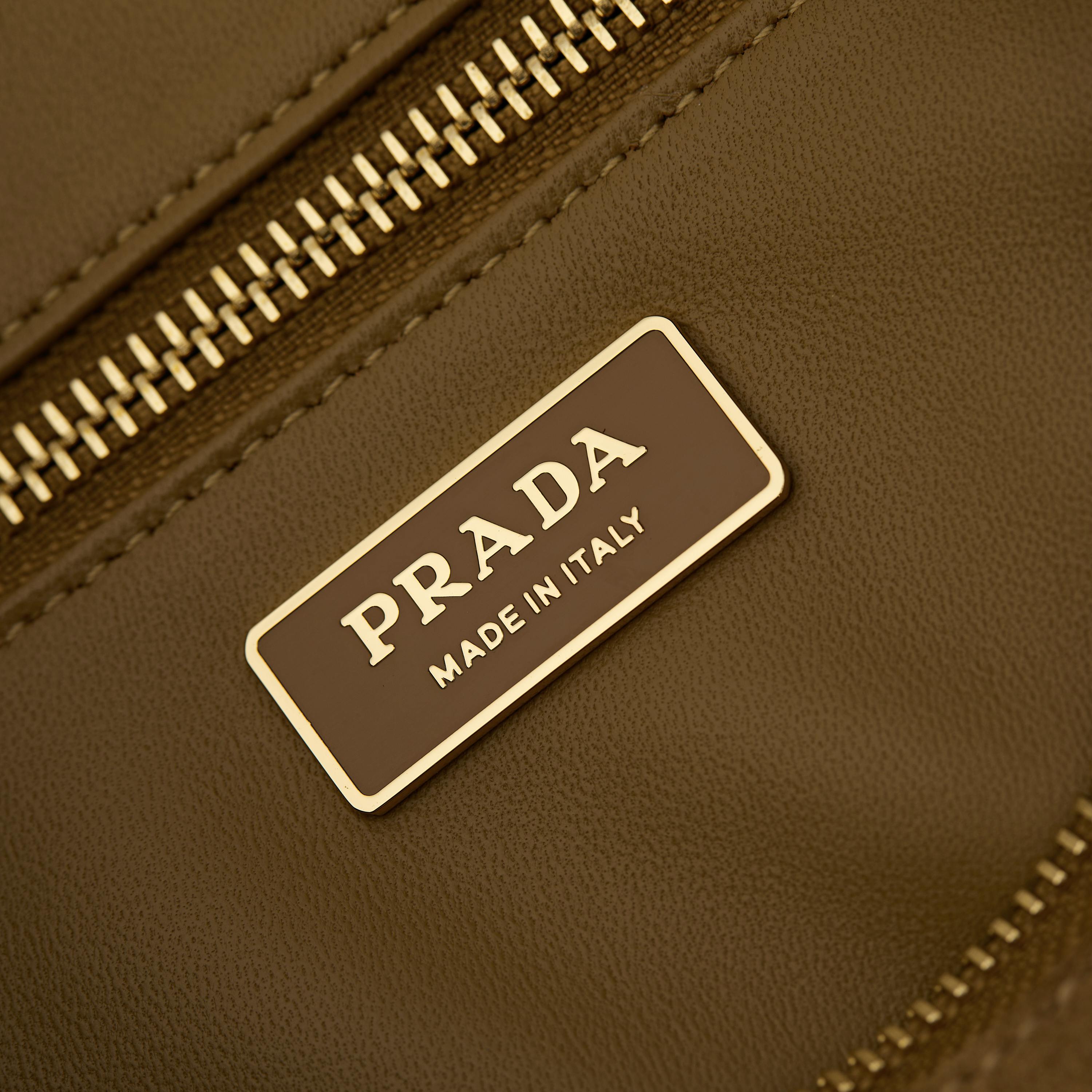 型号：1BC228/肉桂色/磨砂皮
更多细节图🔥🔥🔥