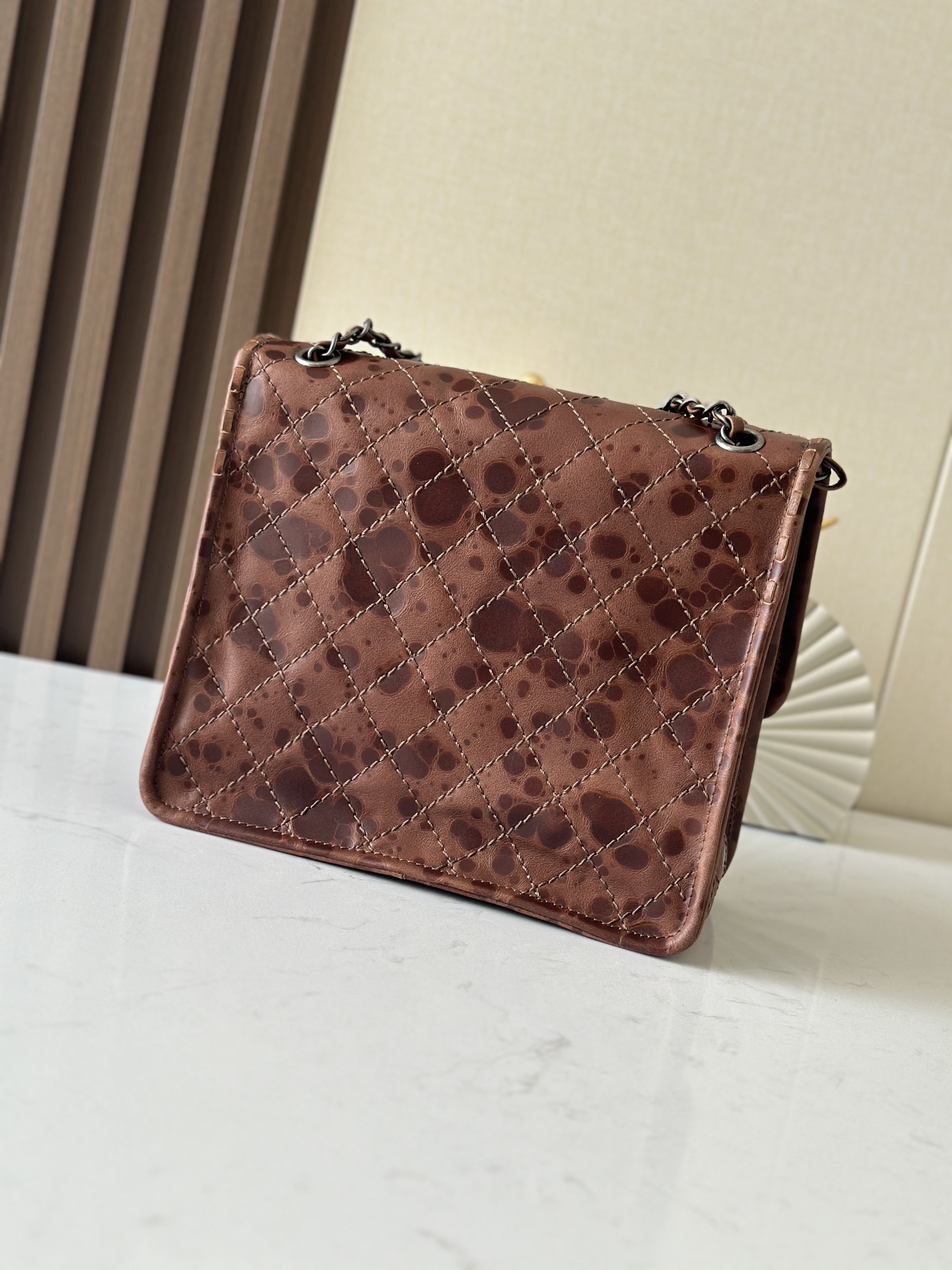 Chanel Vintage树脂皮翻盖豆腐包