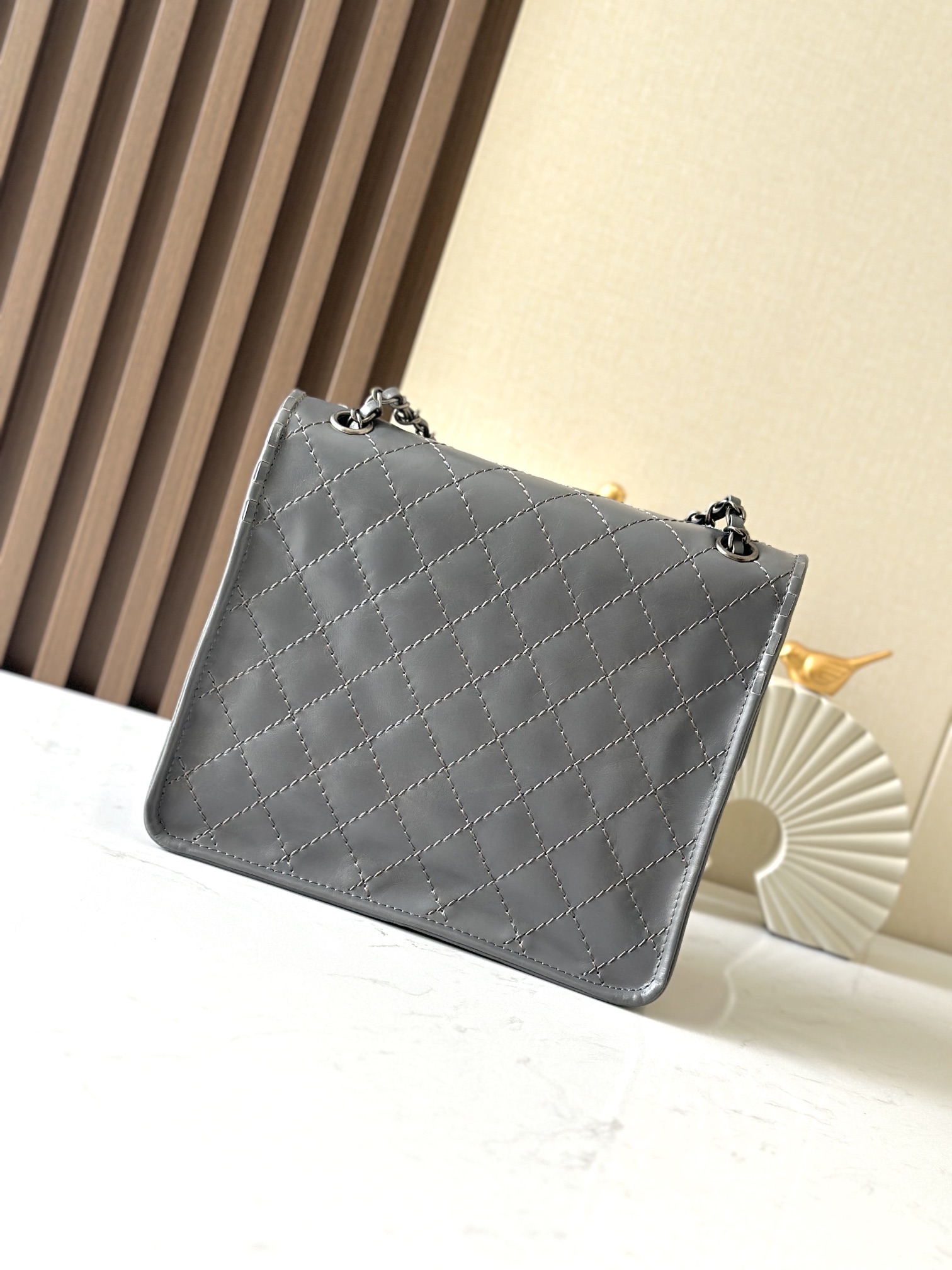 Chanel Vintage树脂皮翻盖豆腐包