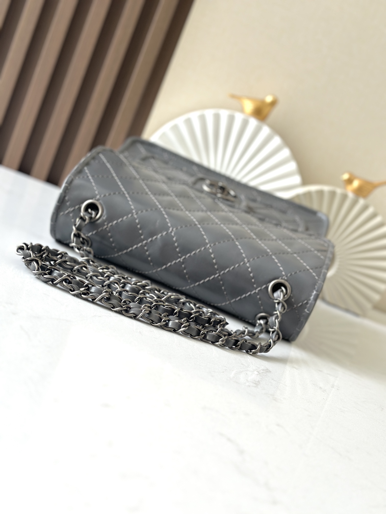 Chanel Vintage树脂皮翻盖豆腐包