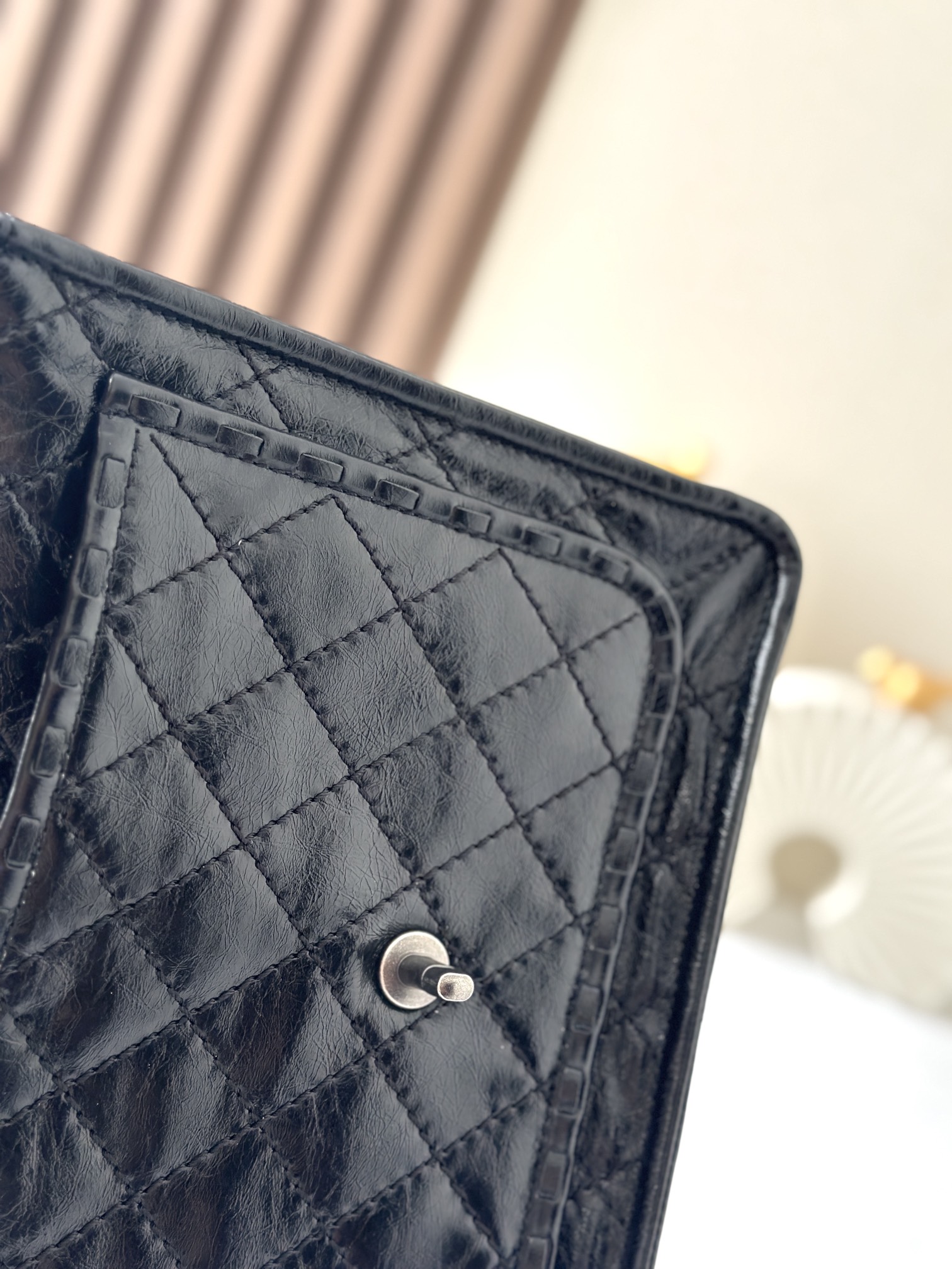 Chanel Vintage树脂皮翻盖豆腐包