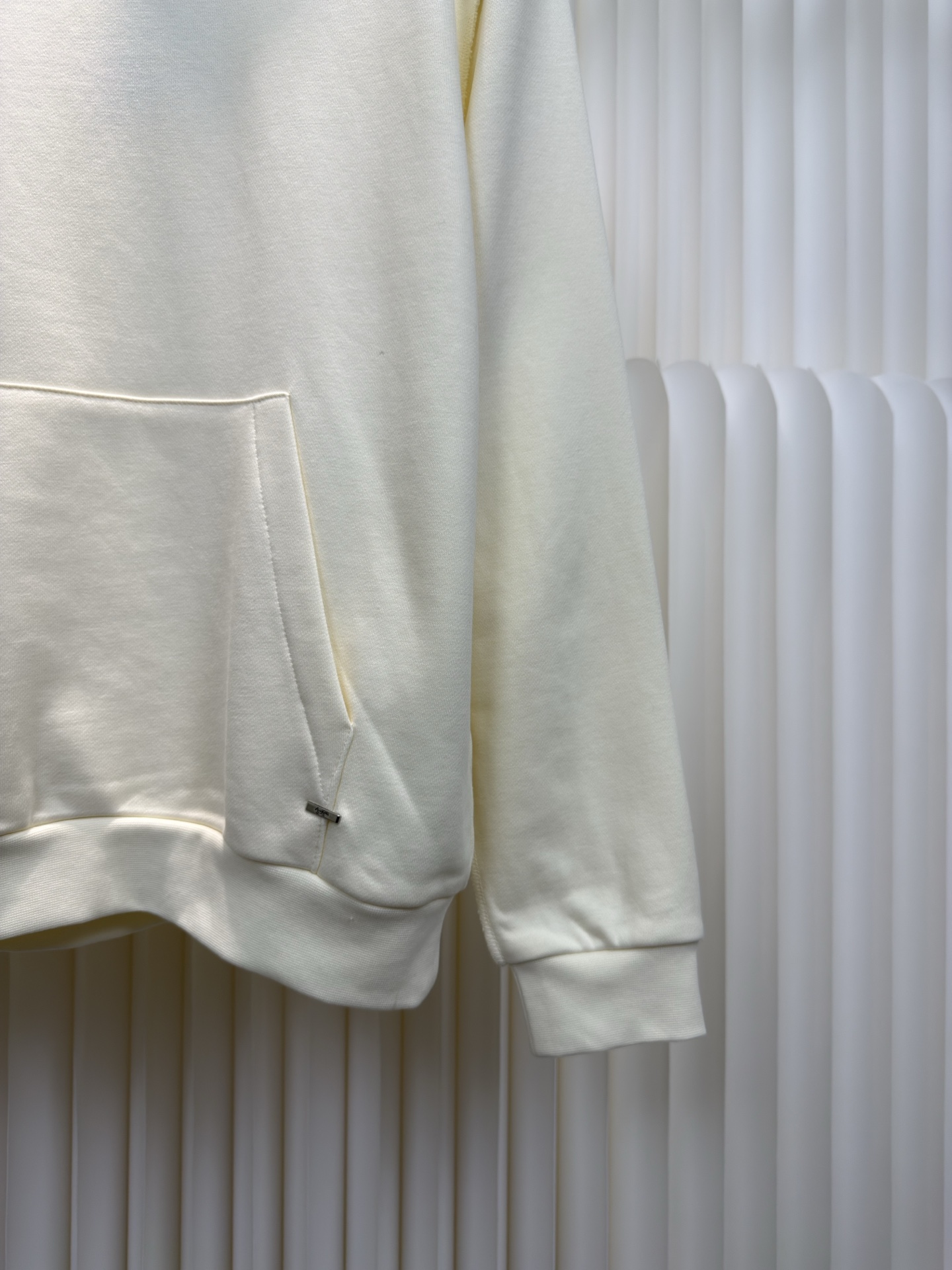 路易威登Lv纯色套头帽衫长袖卫衣正品7899购入，潮牌双股360克抓毛卫衣料，2*2潮牌螺纹400克我机