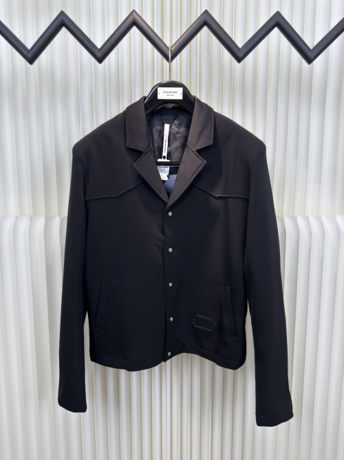 Thom Browne Single-Breasted Wool-Blend Blazer - Classic & Stylish 1 Thom Browne Single-Breasted Wool-Blend Blazer - Classic & Stylish