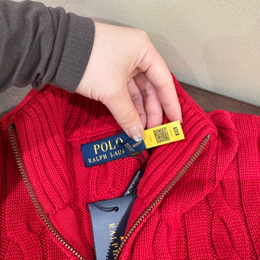 💰260 𝗣𝗼𝗹𝗼 𝗥𝗮𝗹𝗽𝗵 𝗟𝗮𝘂𝗿𝗲𝗻 ｜拉夫劳伦 半拉链立领针织衫-男女款  新年红

𝗦𝗶𝘇𝗲：XS S M L XL



编码：000250A

