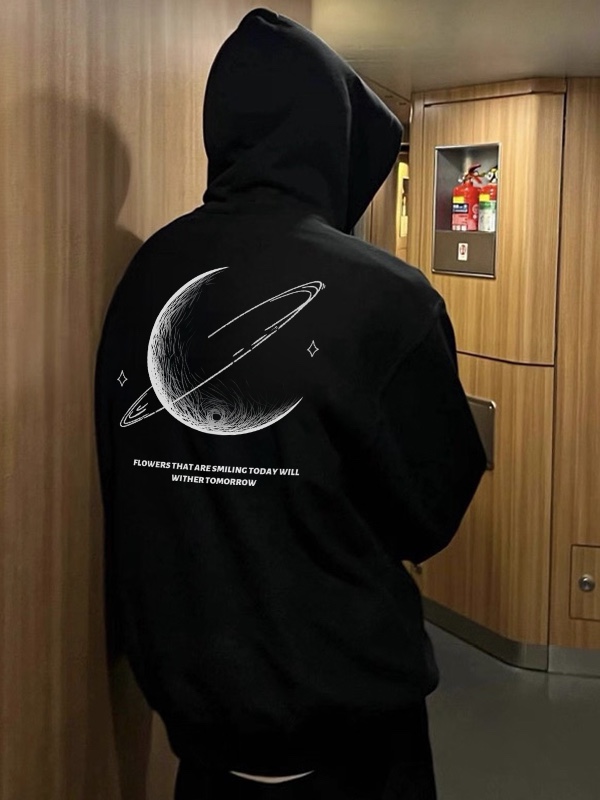 💰205
Nike 耐克后背月球印花 复古美式 宽松休闲连帽卫衣 男女同款 情侣款
💡:帽绳如不喜欢,可自行抽出拆卸,廓形帽衫玩转不同穿法。
设计灵感:
亮眼吸睛的月球图案设计,潮流时尚。
前面nike 经典logo,彰显品牌!
面料工艺:
1.甄选320g新氧棉面料,触感细腻柔滑,吸湿透气,柔软自带支撑感。
2.弹力罗纹收口,后领保形织带,有效防止肩部坍塌和变形。
4.显瘦双肩线领口,贴肤面透气舒适。
5.下摆双排车缝线做工精细,缝合自然,公正有序。
6.双层帽子,厚实硬挺不软塌。
尺码数据:
M【170cm】:衣长70/胸围112/(适合130斤以内)
L【175cm】:衣长73/胸围118/(适合160斤以内)
XL【180cm】:衣长75/胸围124/(适合190斤以内)
注意⚠️:
落肩袖设计,版型偏大。
平时穿着效果偏合身的朋友建议选择小一个码数。