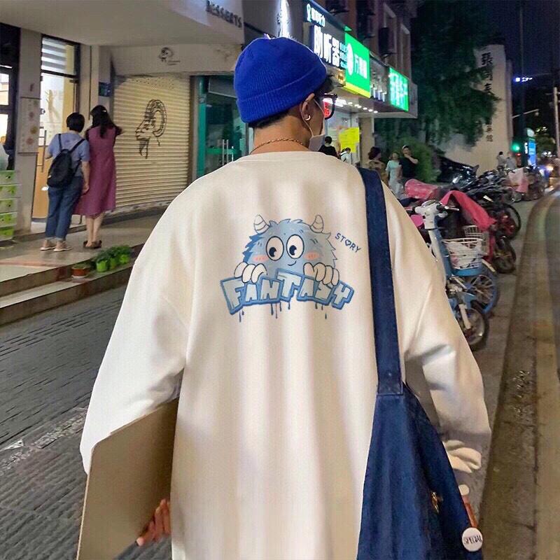 💰185
ADIDAS Original 三叶草 小怪兽系列 阿迪达斯 休闲宽松圆领卫衣 运动户外上衣 男女同款
设计灵感:
萌趣小怪兽大面积图案印制于背后,吸睛无数。
浓厚的色彩在安静的生活里留下一抹独特的印记~
正面经典三叶草logo,居中印制,彰显品牌调性。
面料工艺:
1.甄选320g四面弹氧气面料,打造三维立体空间,面料兼具厚度质感与弹性,吸湿透气,穿着贴合不紧绷,舒适有型。
2.领口/袖口/下摆罗纹均采用高密度拼接技术,方便穿脱,舒适升级。
3.宽松版型,基础上配合高端肩部剪裁,勾勒硬朗线条,不失质感格调。
4.领口固形压条,有效保持颈部线条流畅。
5.下摆双排车缝线做工精细,细节精致,提升穿搭质感。
6.原版烫印领标+原版吊牌,品质跃现。
尺码数据:
M【170cm】:衣长70/胸围112/(适合130斤以内)
L【175cm】:衣长73/胸围118/(适合160斤以内)
XL【180cm】:衣长75/胸围124/(适合190斤以内)
注意⚠️:
落肩袖设计,版型偏大。
平时穿着效果偏合身的朋友建议选择小一个码数。