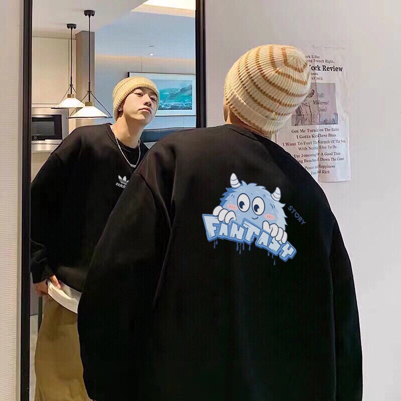 💰185
ADIDAS Original 三叶草 小怪兽系列 阿迪达斯 休闲宽松圆领卫衣 运动户外上衣 男女同款
设计灵感:
萌趣小怪兽大面积图案印制于背后,吸睛无数。
浓厚的色彩在安静的生活里留下一抹独特的印记~
正面经典三叶草logo,居中印制,彰显品牌调性。
面料工艺:
1.甄选320g四面弹氧气面料,打造三维立体空间,面料兼具厚度质感与弹性,吸湿透气,穿着贴合不紧绷,舒适有型。
2.领口/袖口/下摆罗纹均采用高密度拼接技术,方便穿脱,舒适升级。
3.宽松版型,基础上配合高端肩部剪裁,勾勒硬朗线条,不失质感格调。
4.领口固形压条,有效保持颈部线条流畅。
5.下摆双排车缝线做工精细,细节精致,提升穿搭质感。
6.原版烫印领标+原版吊牌,品质跃现。
尺码数据:
M【170cm】:衣长70/胸围112/(适合130斤以内)
L【175cm】:衣长73/胸围118/(适合160斤以内)
XL【180cm】:衣长75/胸围124/(适合190斤以内)
注意⚠️:
落肩袖设计,版型偏大。
平时穿着效果偏合身的朋友建议选择小一个码数。