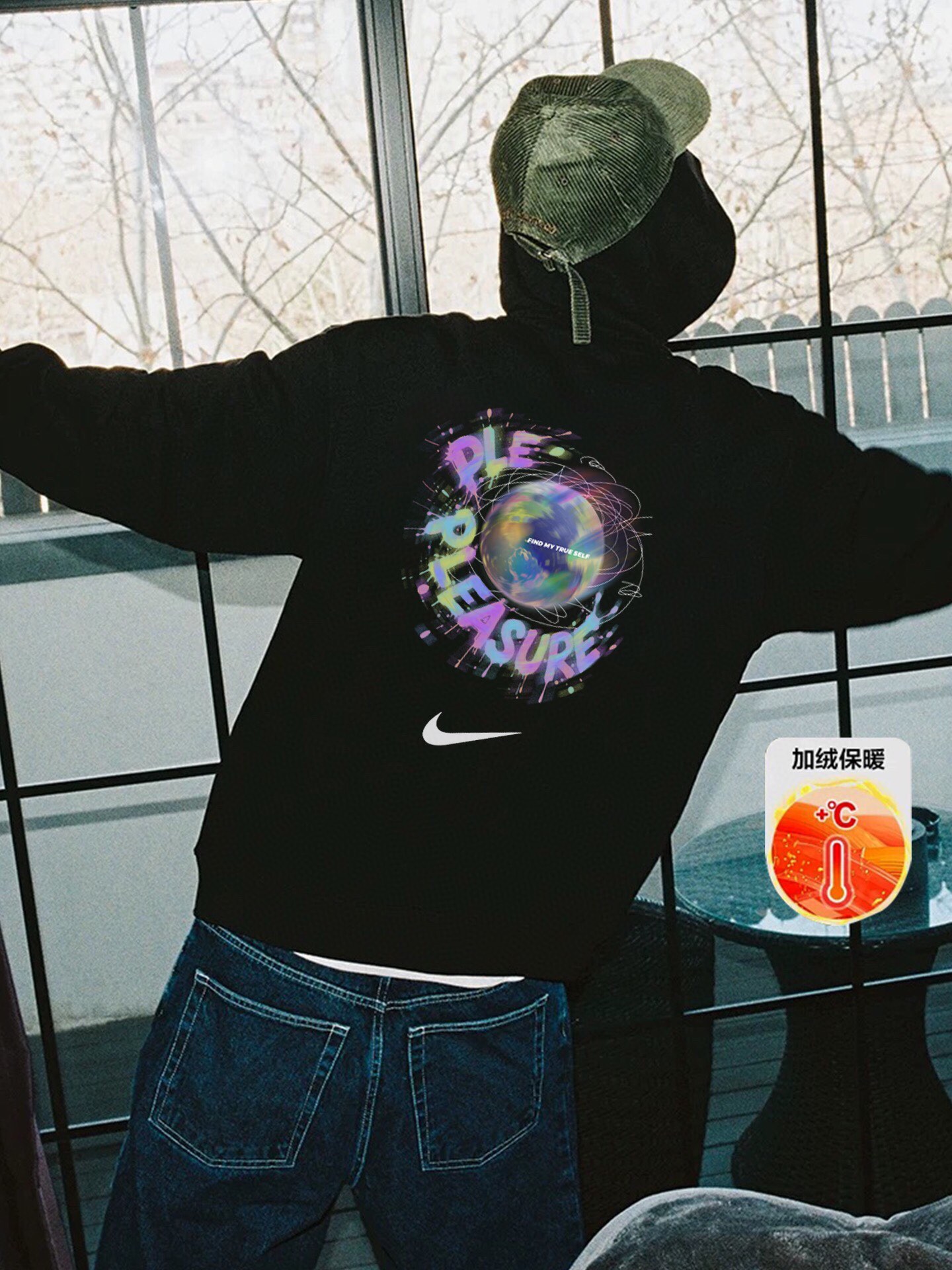 💰205
NIKE 耐克 机械星球 幻彩效果 加绒加厚连帽卫衣 男女同款 情侣款
采用原版定制450g轻氧棉面料 内里超重磅设定 银狐绒加绒内里 索温蓄热 不惧寒冷
下摆双排车缝线 搭配原版350g 2x2螺纹
帽子双层 用料扎实 硬挺不扁塌
原版领标 吊牌 一应俱全 品质升级。
尺码数据:
M【170cm】:衣长70/胸围112/(适合130斤以内)
L【175cm】:衣长73/胸围118/(适合160斤以内)
XL【180cm】:衣长75/胸围124/(适合190斤以内)