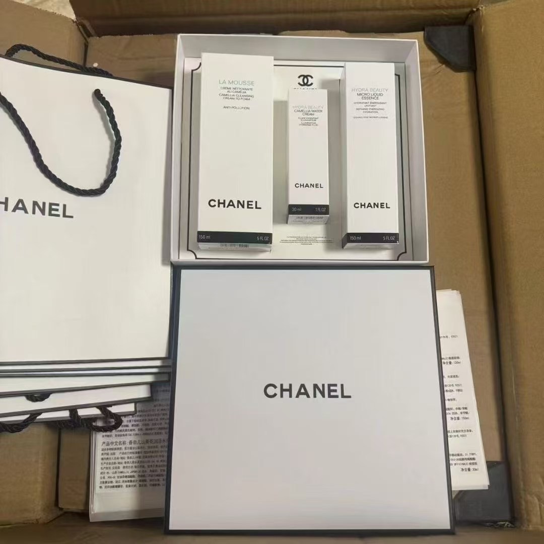 Chanel Hydra Beauty 3-Piece Skincare Set - Comprehensive