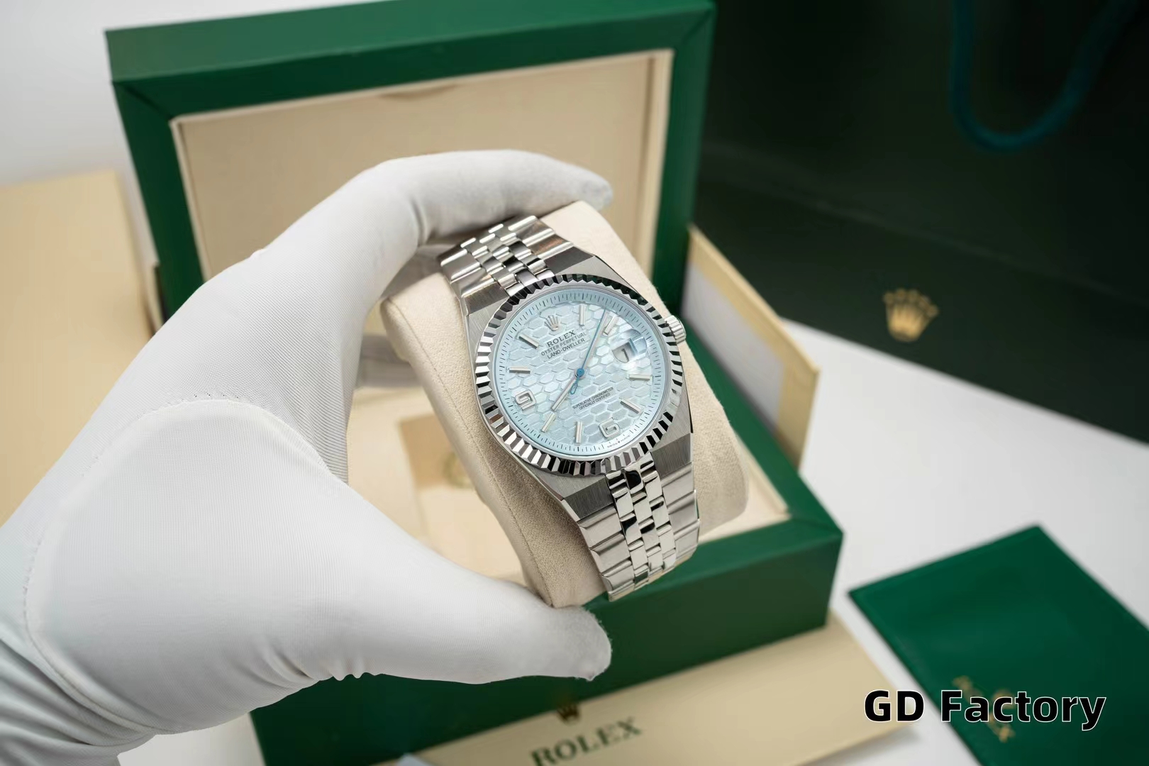 שעון Rolex Land-Dweller בצבע ביתי שניות מפאת במיוחד 3 a1752683290957 3678