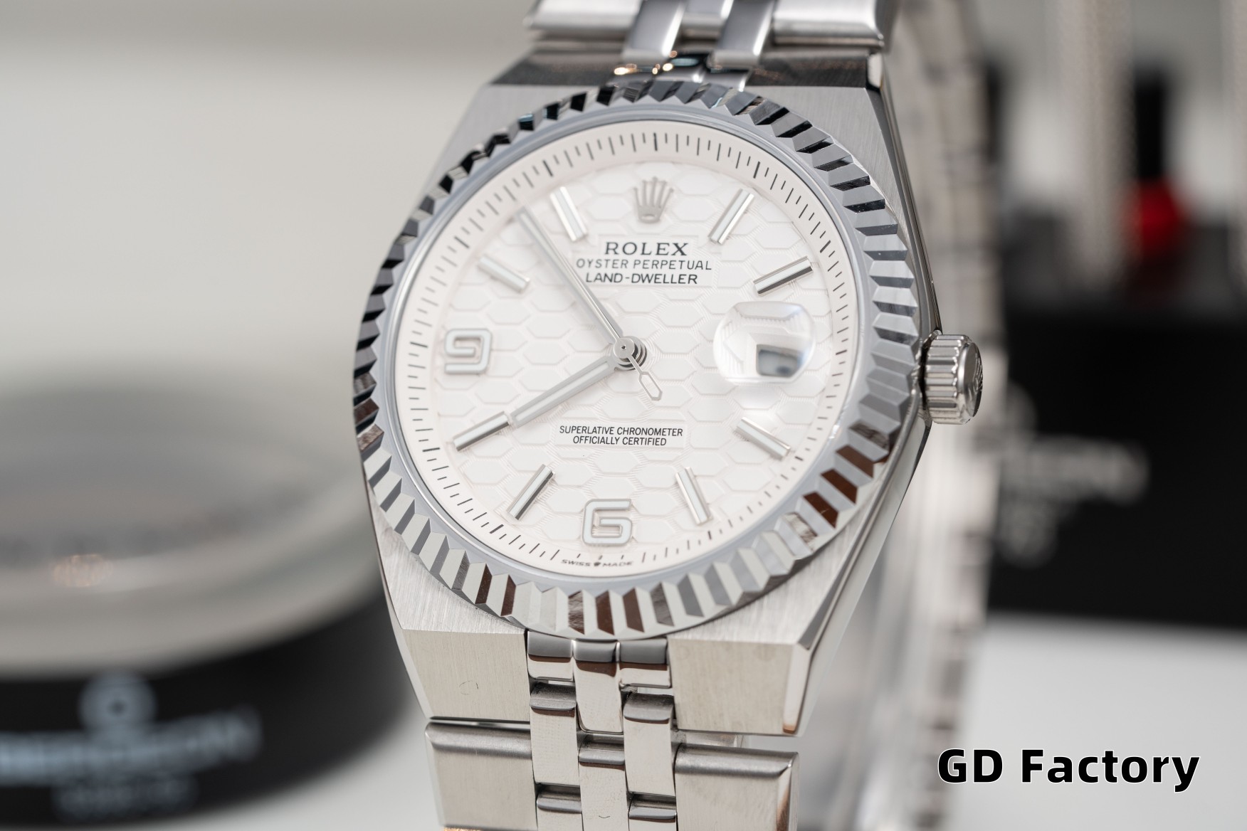 Rolex Oyster Perpetual Land-Dweller Horloge - Wit, Staal - Perfecte combinatie van stijl en precisie