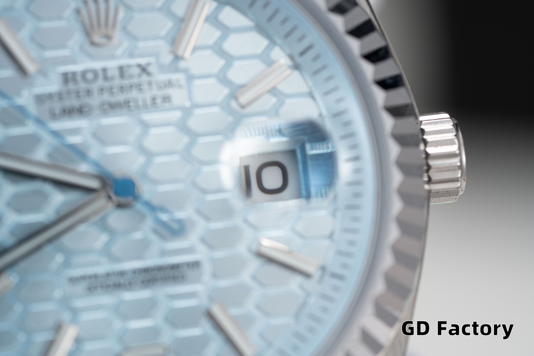 שעון Rolex Land-Dweller בצבע ביתי שניות מפאת במיוחד 6 a1753889559009 6708