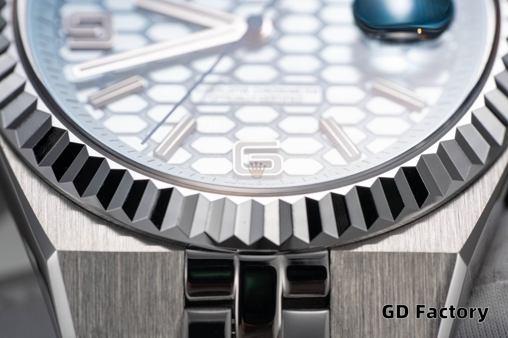 שעון Rolex Land-Dweller בצבע ביתי שניות מפאת במיוחד 8 a1753889559778 1206