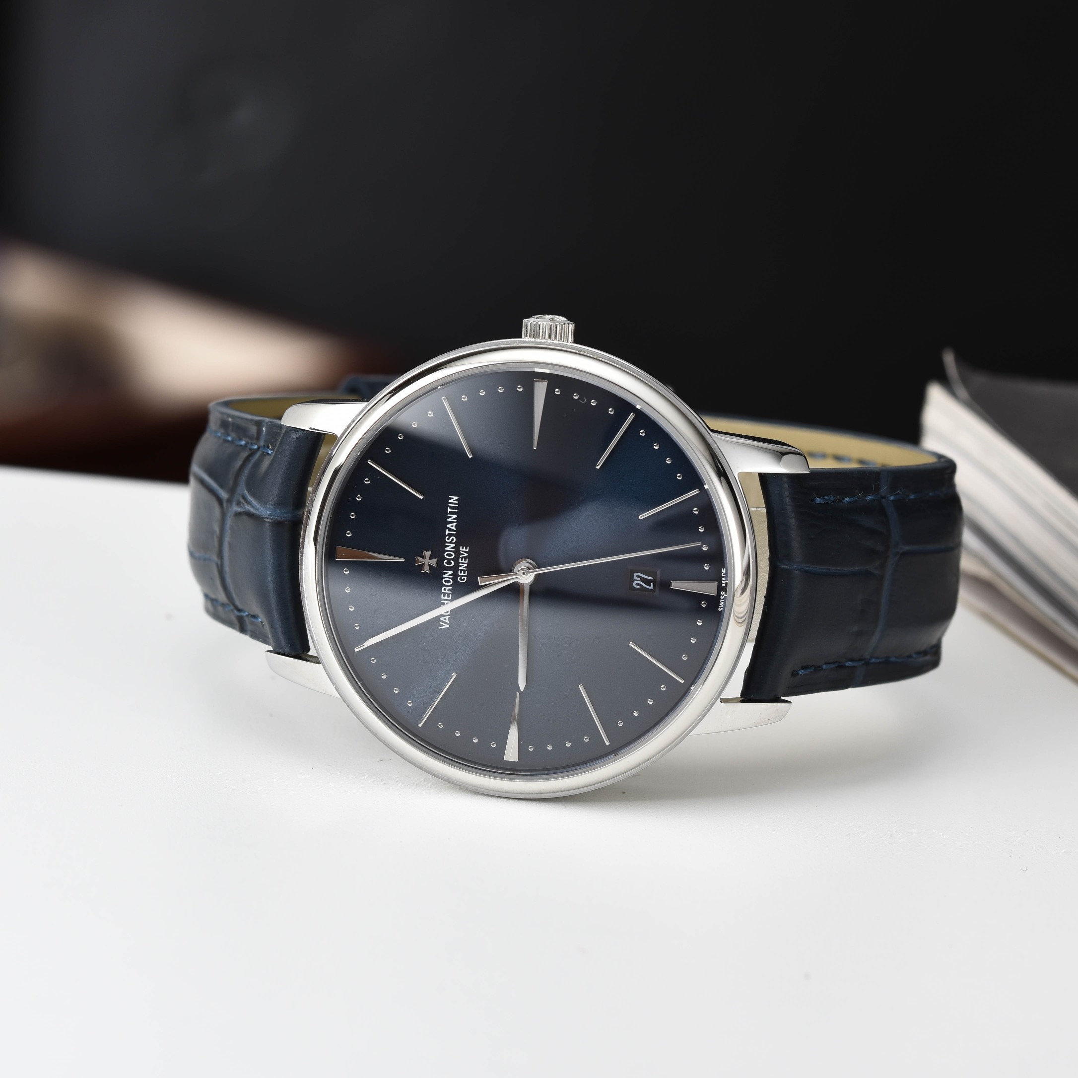 【启强同款，温文尔雅】GD品控，江诗丹顿（Vacheron Constantin)传承系列机械男表，高启强同款精湛来袭
【机芯】搭载GD厂惯用日本原装进口💯全新西铁城8215机械机芯，高价修正原装同步自动锤
【表壳】采用316精钢表壳，弧度优美，搭配双卜拱形蓝宝石锅盖玻璃，同时兼顾10.5mm的超薄壳身
【细节】原装一致的压弯弧形表针，双面纹路进口小牛皮表带，每一处细节都完美演绎GD对品质的极致追求
⚠️请认准GD品控独家品质