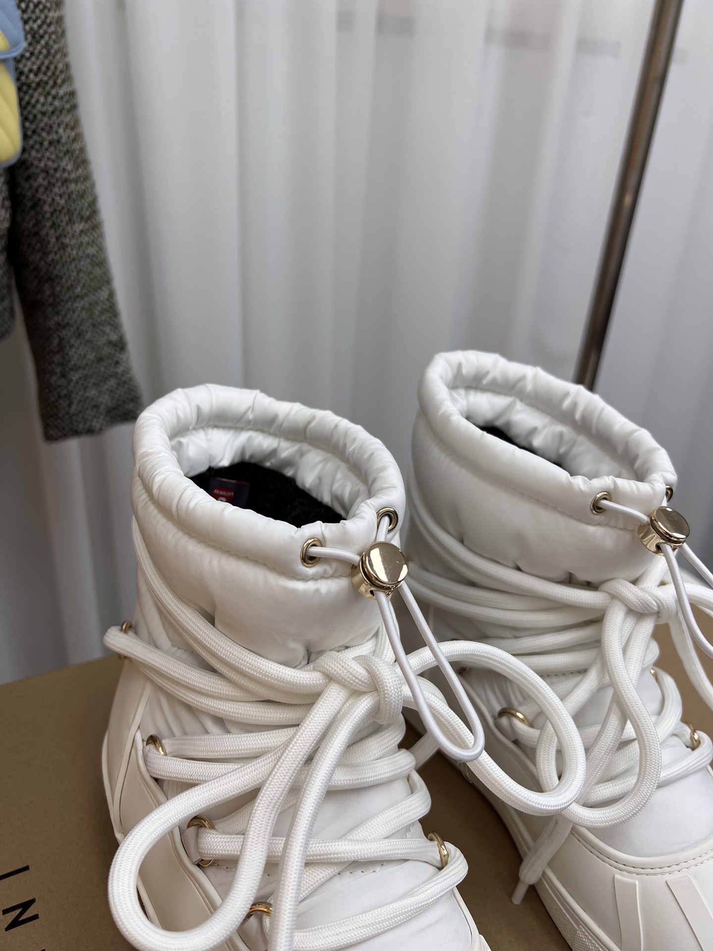 INUIKLL2023s High-End Waterproof Snow Boots with Rubber Bottom and 40 Coders. - 图片 4
