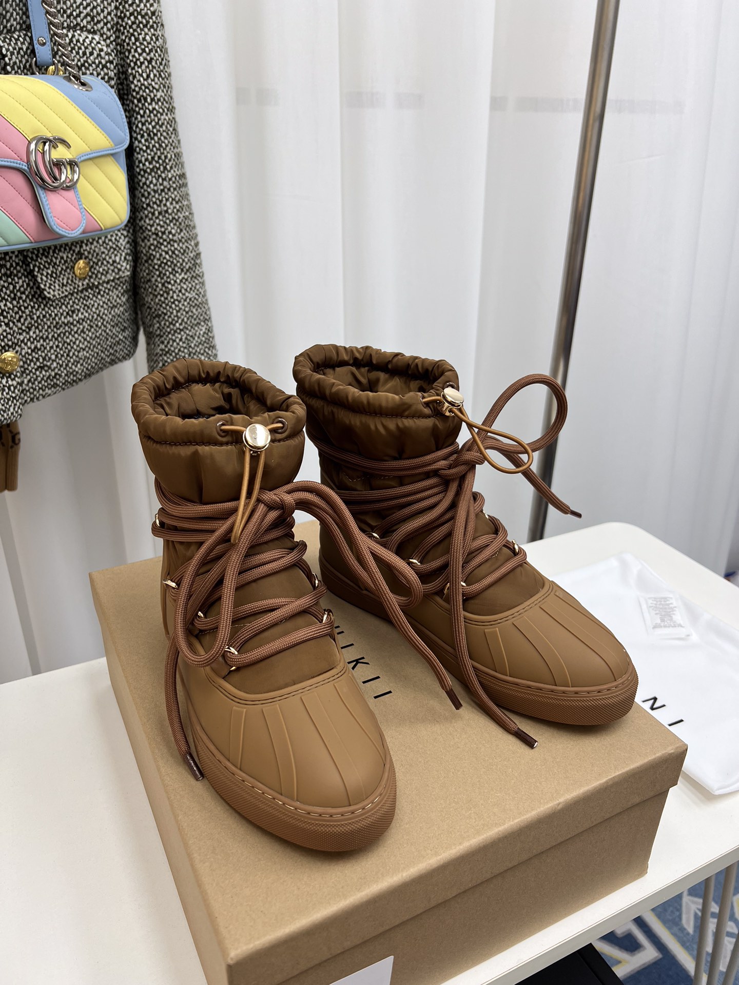 INUIKLL2023 Snow Boots: High-End Waterproof Feathers, Durable Rubber Sole, 40 Coders. - 图片 4