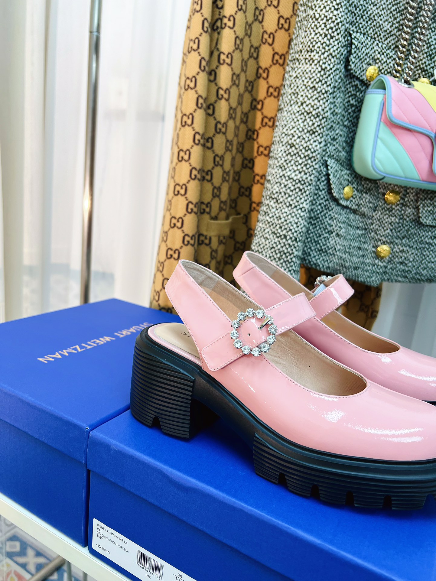 STUART WEITZMAN SW24 Sandals: Stylish, Simple, and Comfortable Sheepskin Design - 图片 7