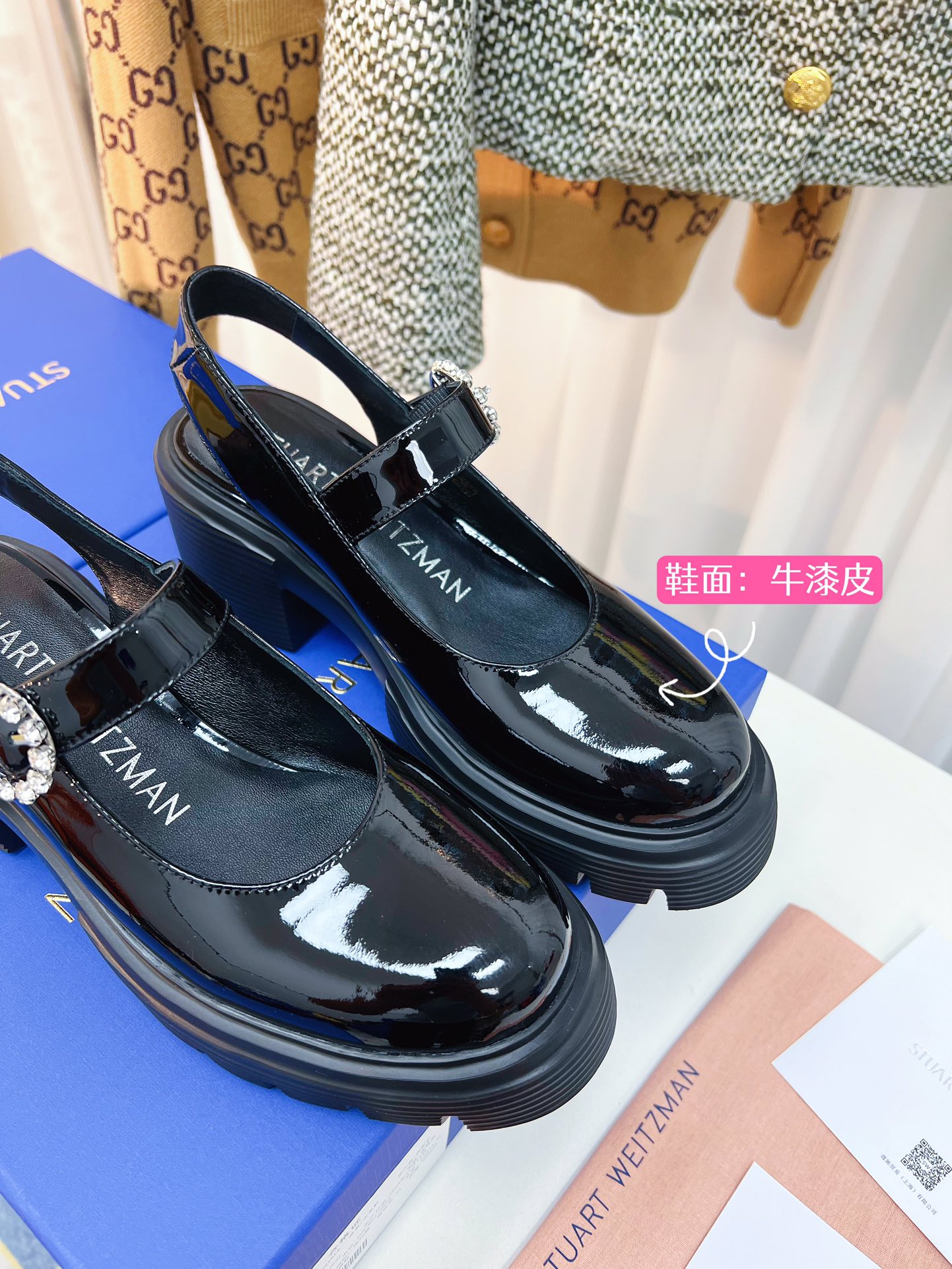 Stuart Weitzman SW24 Sandals: Stylish, Comfortable, and Simple - 图片 5