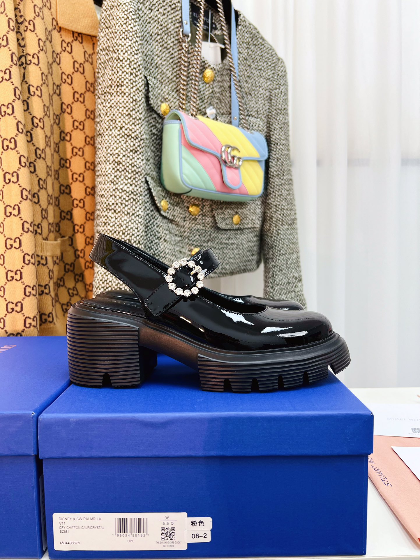Stuart Weitzman SW24 Sandals: Stylish, Comfortable, and Simple - 图片 2