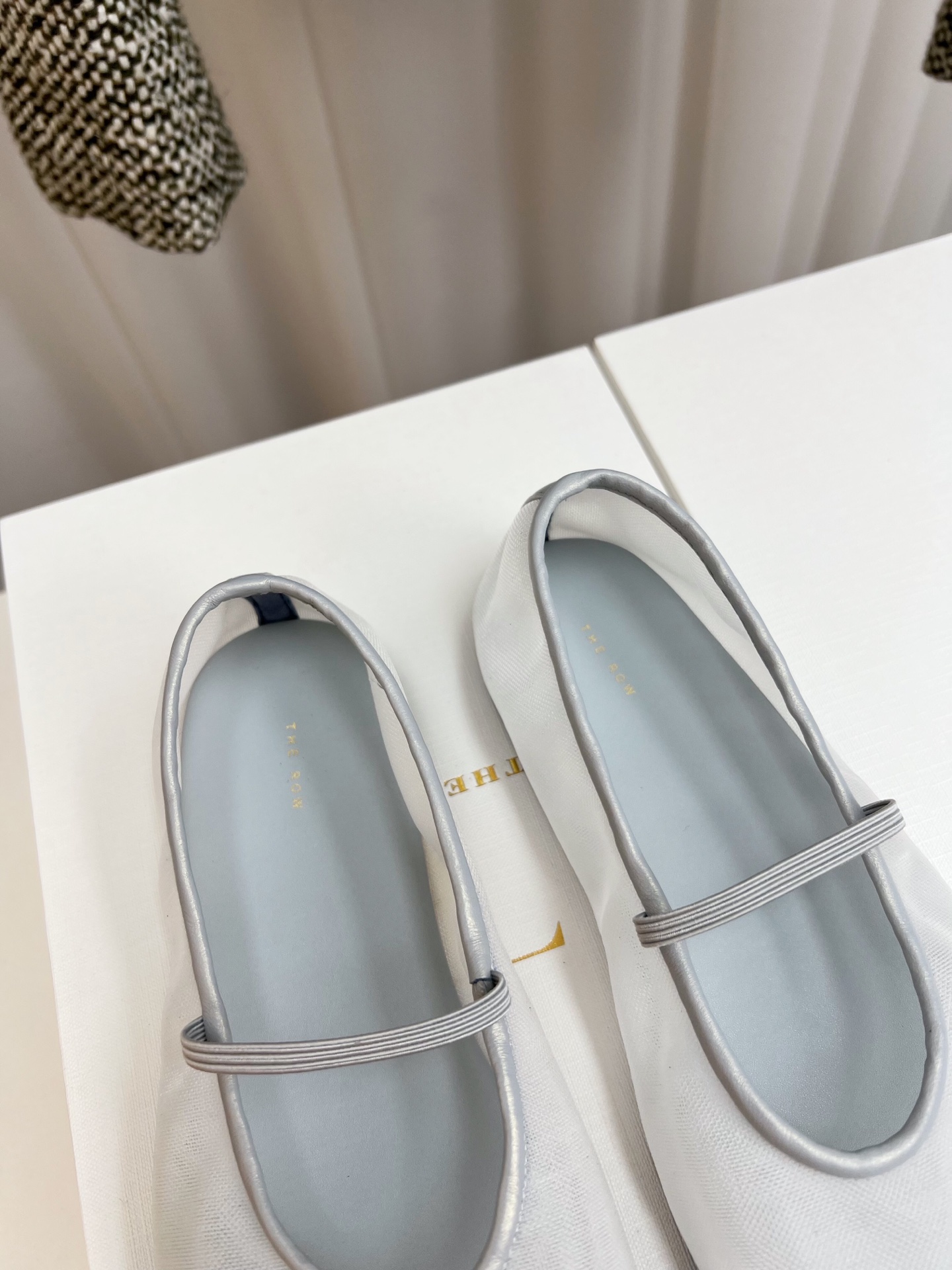 New French-Style Gauze Flat Shoes with Ventilation and Sheepskin Insoles – P425 Summary - 图片 6