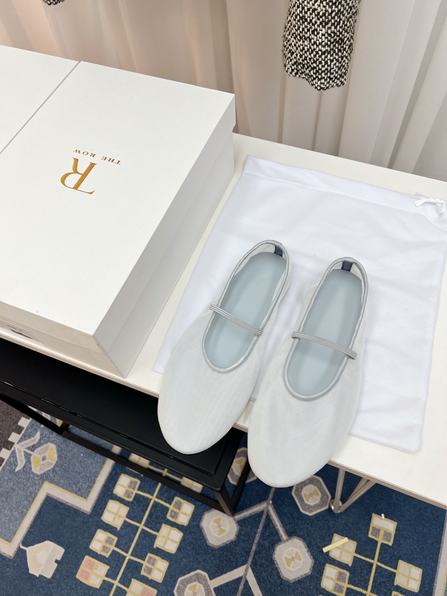 New French-Style Gauze Flat Shoes with Ventilation and Sheepskin Insoles – P425 Summary - 图片 1