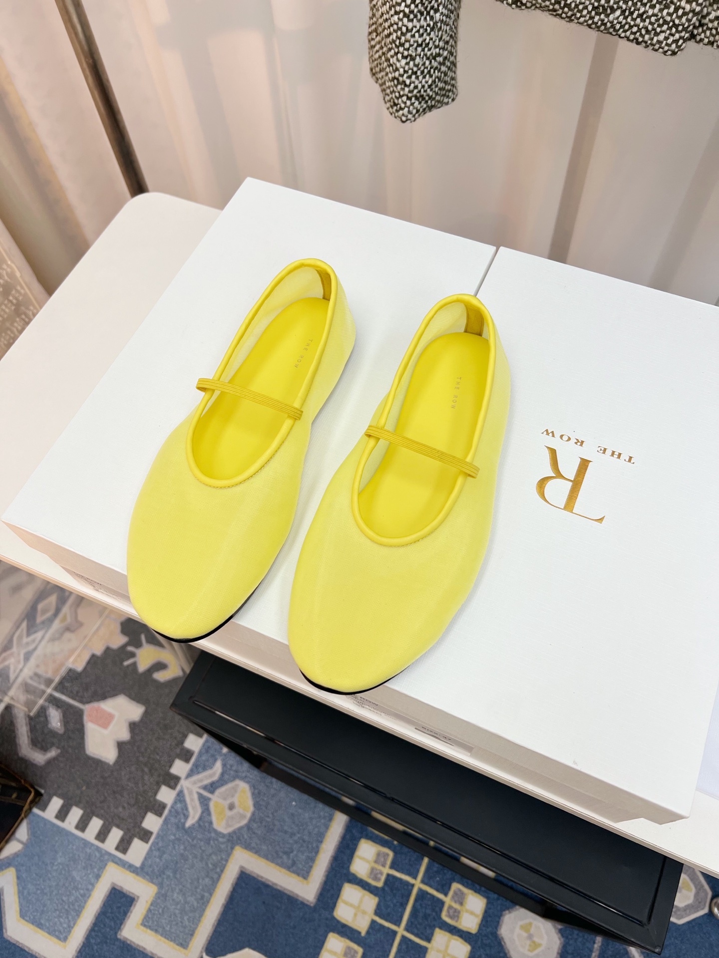 New French-Style Gauze Shoes: Lightweight, Breathable, and Stylish in 2025 - 图片 4