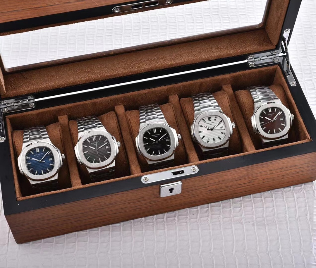 NO:726679,Combination chart, square diamond, round diamond, colored diamond,19860909组合图,方钻,圆钻,彩钻,,Watch