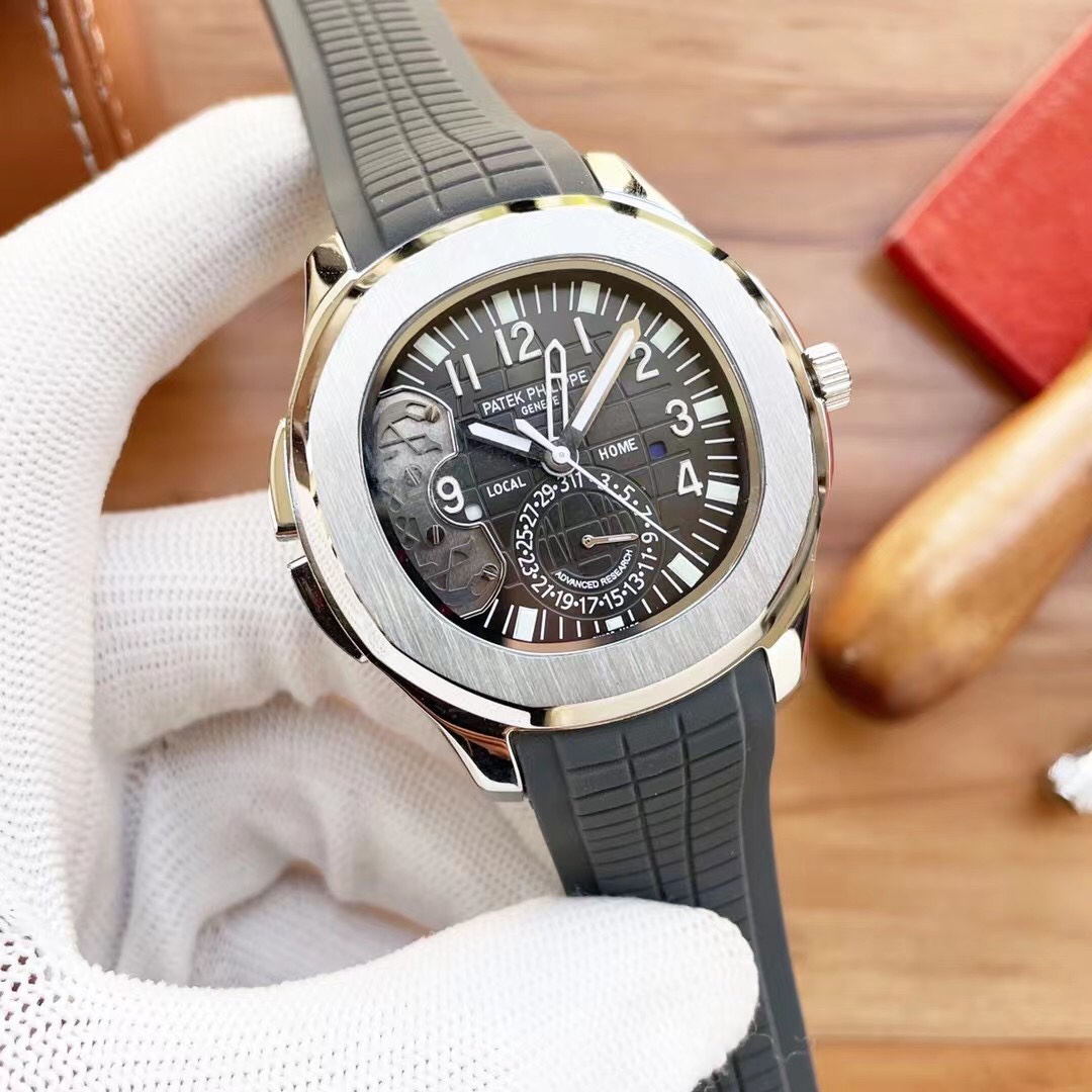 NO:726614,New Patek Philippe complex function AQUANAUT Traveler 'Grenade' 5164A series 'dual time zone calendar function Newly upgraded dial with chocolate texture highlighted Direct 41mm fully automatic mechanical movement Top imported rubber strap The rubber strap of the summer grenade is very comfortable to wear and is not afraid of sweat. It is worth owning.19860909全新百 达翡 丽 复杂功能AQUANAUT旅行家＂手雷＂5164A系列＂双时区日历功能 新升级表盘巧克力感图突显 直接41mm 全自动机械机芯 顶级进口橡胶表带 夏季手雷的橡胶表带佩戴很舒适 不怕汗水 值得拥有,,Watch