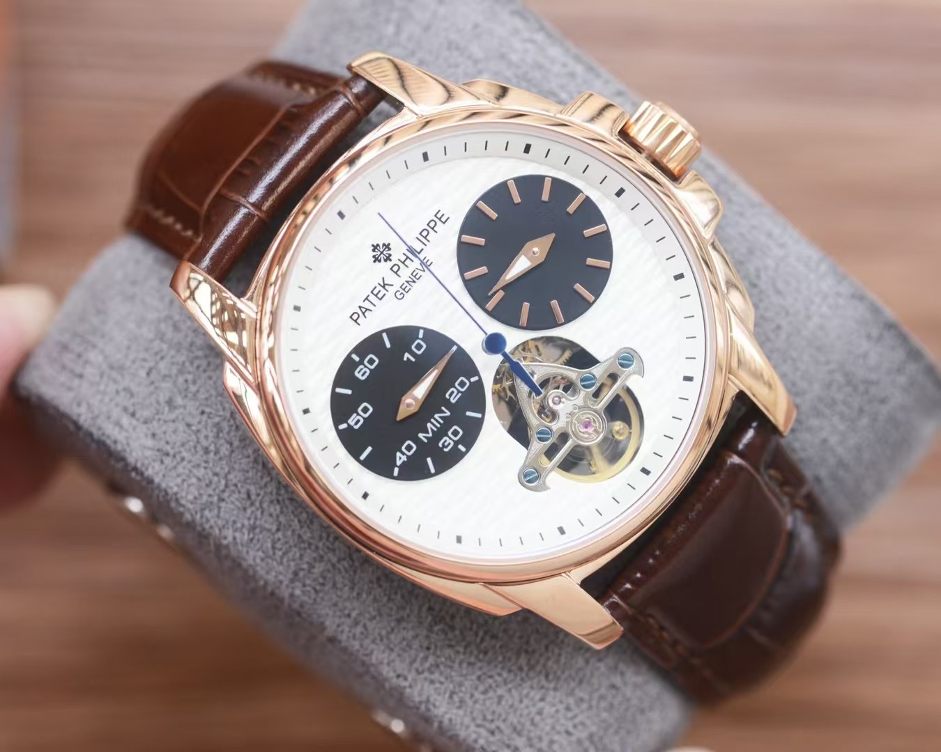 NO:726643,Patek hilie (atek hilie) boutique men's watch, meticulously crafted, with special layout separated needle design, equipped with multi-functional fully automatic mechanical movement, top-grade 316 stainless steel case, imported calfskin strap, mineral super strong mirror, size 42x13mm noble model, gentleman style, symbol of status, show your unique taste!,,patek philippe,cowhide19860909百达翡丽(atek hilie 精品男士腕表,精雕细琢,特殊布局分离针设计,搭载多功能全自动机械机芯,顶级316精钢表壳,进口小牛皮表带,矿物质超强镜面,尺寸42x13mm尊贵典范,绅士风范,身份的象征,展现你的独特品味！,,patek philippe,cowhide,Watch