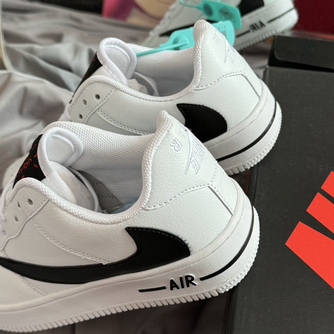 万胜出厂价:67💰空军一号♻️二层皮系列,原盒真标 Nk Air Force 1 Low AF1 空军一号低帮 白黑倒钩 码数36-44 男女现货