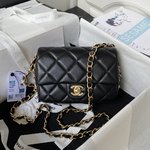 Shop the Best High Authentic Quality Replica
 Chanel Crossbody & Shoulder Bags Black White Chains