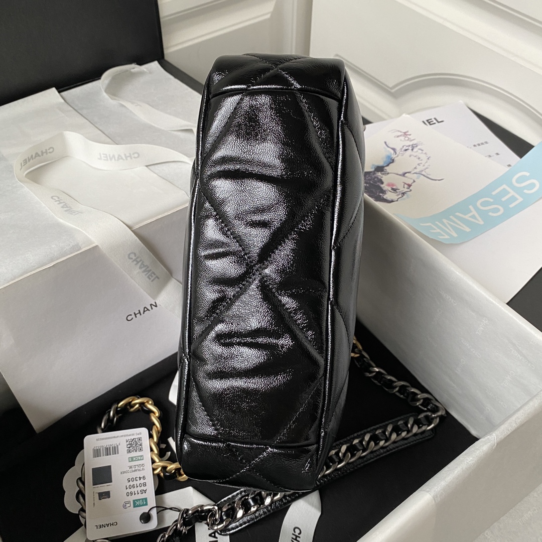 Chanel Luxury Handbag Collection 5