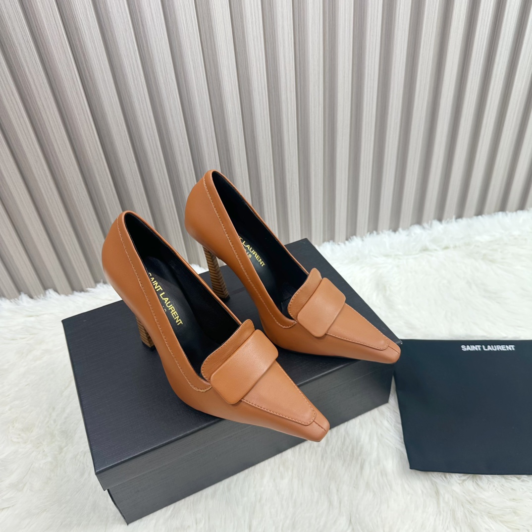 NO:259315,Saint Laurent, super popular sandals, single-shoe counters are launched simultaneously, major celebrities and internet celebrities are putting their feet on the feet, fashionable and versatile style, simple and high-end, making elegance to the extreme, and the goddess style is full of the foot!  1 The upper is imported sheepskin 2 The inner imported soft sheepskin 3 The original Italian original color genuine leather outsole Heel height 11.0 4 Original labeling foot pads, spot number 35M-39M (34 40 41 42 Custom made no return or exchange)., High heels single shoes, saint laurent, saint laurent, sandals, high heels, sheepskin, Leather soles19860909Saint Laurent圣罗兰 超火的凉鞋 单鞋专柜同步上新 各大明星网红纷纷上脚 款式时髦百搭 简约又高级 把优雅做到极致 上脚女神范爆棚！ 1鞋面釆用进口羊皮 2内里进口软羊皮 3大底意大利原版原色真皮大底 跟高11.0 4原贴标垫脚, 现货码数35M-39M (34 40 41 42订做不退不换).,高跟鞋单鞋,saint laurent,saint laurent,sandals,high heels,sheepskin,Leather soles,Women's Shoes