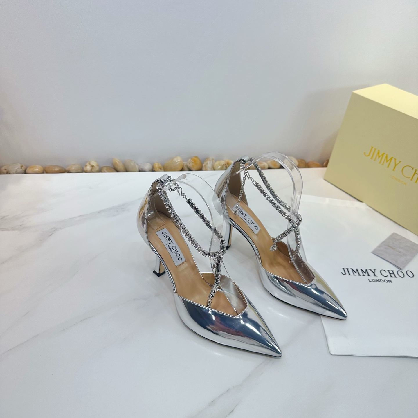 NO:231200,JIMMY CHOO is a very comprehensive and noble fashion lifestyle brand. The same strap for women's high heels, medium heels, flat heels, and hollow sandals series for major fashion bloggers and celebrities in Hong Kong and the United States. Australian pointed toe round toe, square toe series, is simply beautiful. Falling in elegance and playful futuristic sense, you can just take a look and want to have it immediately, but you can think of a pair of exquisite high heels~~~~~~~~~~~~~~~~~~~~~~~~~~~~~~~~~~~~~~~~~~~~~~~~~~~~~~~~~~~~~~~~~~~~~~~~~~~~~~~~~~~~~~~~~~~~~~~~~~~~~~~~~~~~~~~~~~~~~~~~~~~~~~~~~~~~~~~~~~~~~~~~~~~~~~~~~~~~~~~~~~~~~~~~~~~~~~~~~~~~~~~~~~~~~~~~~~~~~~~~~~~~~~~~~~~~~~~~~~~~~~~~~~~~~~~~~~~~~~~~~~~~~~~~~~~~~~~~~~~~~~~~~~~~~~~~~~~~~~~~~~~~~~~~~~~~~~~~~~~~~~~~~~~~~~~~~~~~~~~~~~~~~~~~~~~~~~~~~~~~~~~~~~~~~~~~~~~~~~~~~~~~~~~~~~~~~~~~~~~~~~~~~~~~~  4 sizes 35-39 (34.40.41.42. Customized), high heels, jimmy choo, jimmy choo, sandals, high heels, sheepskin, Leather soles19860909JIMMY CHOO(吉米周)  是一个非常全面之尊贵时尚生活品牌, 香港,美国等大时尚博主及明星的同款表带女士高跟,中跟,平跟后空凉鞋系列. 澳大利亚尖头 圆头,方头系列、简直是美上天了,爱上优雅、爱上俏皮的未来感,光看一眼便想马上拥有,但一双精致的高跟鞋确是可以想想滴～～～～～～～～～～～～～～～～～ 该系列专为超凡绝伦、无所谓的女士而设计,从而打造出别致的整体效果,Jimmy Choo 设计出激发女性一往无前的产品彰显魅力  1面料:进口镜面漆 2内里 进口意制小羊皮超级柔软细腻  3大底 进口意大利原版原色真皮大底 跟高8.5 4码数 35一39(34.40.41.42.定制),高跟鞋,jimmy choo,jimmy choo,sandals,high heels,sheepskin,Leather soles,Women's Shoes