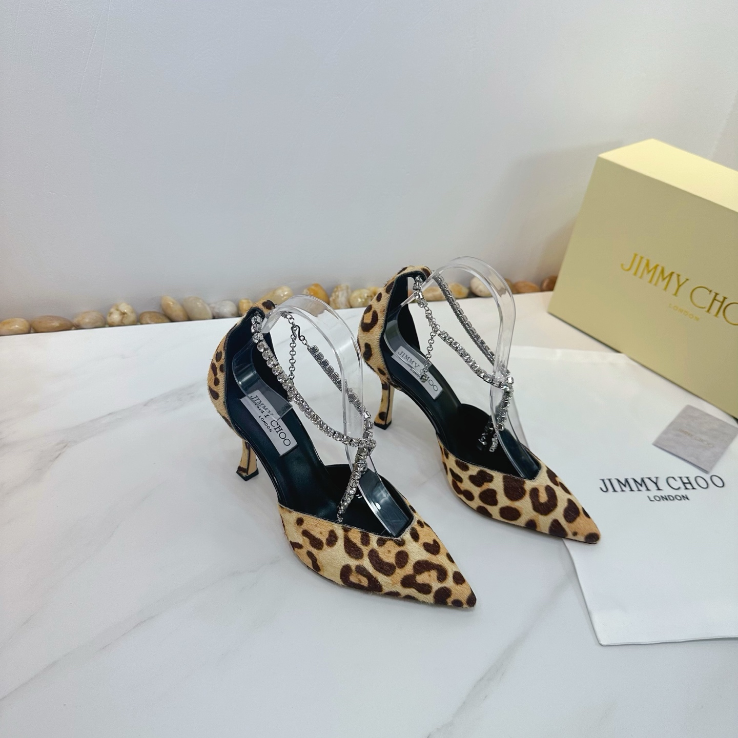 NO:231203,JIMMY CHOO is a very comprehensive and noble fashion lifestyle brand. The same strap for women's high heels, medium heels, flat heels, and empty sandals series for major fashion bloggers and celebrities in Hong Kong and the United States. Australian pointed toe round toe, square toe series, is simply beautiful. Falling in elegance and playful futuristic sense, you can just take a look and want to have it immediately, but you can think of a pair of exquisite high heels~~~~~~~~~~~~~~~~~~~~~~~~~~~~~~~~~~~~~~~~~~~~~~~~~~~~~~~~~~~~~~~~~~~~~~~~~~~~~~~~~~~~~~~~~~~~~~~~~~~~~~~~~~~~~~~~~~~~~~~~~~~~~~~~~~~~~~~~~~~~~~~~~~~~~~~~~~~~~~~~~~~~~~~~~~~~~~~~~~~~~~~~~~~~~~~~~~~~~~~~~~~~~~~~~~~~~~~~~~~~~~~~~~~~~~~~~~~~~~~~~~~~~~~~~~~~~~~~~~~~~~~~~~~~~~~~~~~~~~~~~~~~~~~~~~~~~~~~~~~~~~~~~~~~~~~~~~~~~~~~~~~~~~~~~~~~~~~~~~~~~~~~~~~~~~~~~~~~~~~~~~~~~~~~~~~~~~~~~~~~~~~~~~~~~  35-39 (34.40.41.42. Customized), high heels, jimmy choo, jimmy choo, sandals, high heels, sheepskin, Leather soles19860909JIMMY CHOO(吉米周)  是一个非常全面之尊贵时尚生活品牌, 香港,美国等大时尚博主及明星的同款表带女士高跟,中跟,平跟后空凉鞋系列. 澳大利亚尖头 圆头,方头系列、简直是美上天了,爱上优雅、爱上俏皮的未来感,光看一眼便想马上拥有,但一双精致的高跟鞋确是可以想想滴～～～～～～～～～～～～～～～～～ 该系列专为超凡绝伦、无所谓的女士而设计,从而打造出别致的整体效果,Jimmy Choo 设计出激发女性一往无前的产品彰显魅力  1面料:进口马毛 2内里 进口意制小羊皮超级柔软细腻  3大底 进口意大利原版原色真皮大底 跟高8.5 4码数 35一39(34.40.41.42.定制),高跟鞋,jimmy choo,jimmy choo,sandals,high heels,sheepskin,Leather soles,Women's Shoes