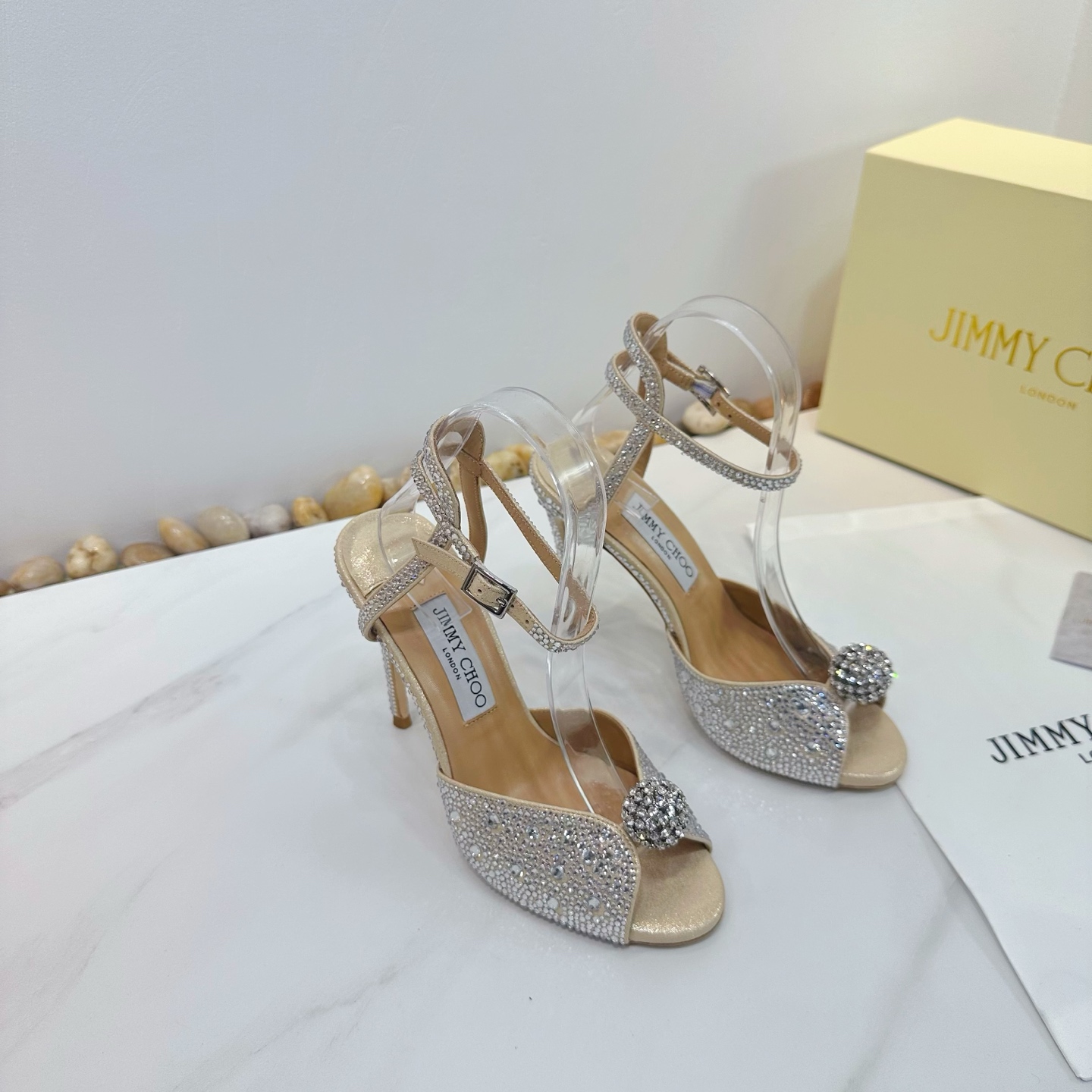 NO:231192,JIMMY CHOO is a very comprehensive and noble fashion lifestyle brand. The same strap for women's high heels, medium heels, flat heels, and empty sandals series for major fashion bloggers and celebrities in Hong Kong and the United States. Australian pointed toe round toe, square toe series, is simply beautiful. Falling in elegance and playful futuristic sense, you can just take a look and want to have it immediately, but a pair of exquisite high heels can be thought of~~~~~~~~~~~~~~~~~~~~~~~~~~~~~~~~~~~~~~~~~~~~~~~~~~~~~~~~~~~~~~~~~~~~~~~~~~~~~~~~~~~~~~~~~~~~~~~~~~~~~~~~~~~~~~~~~~~~~~~~~~~~~~~~~~~~~~~~~~~~~~~~~~~~~~~~~~~~~~~~~~~~~~~~~~~~~~~~~~~~~~~~~~~~~~~~~~~~~~~~~~~~~~~~~~~~~~~~~~~~~~~~~~~~~~~~~~~~~~~~~~~~~~~~~~~~~~~~~~~~~~~~~~~~~~~~~~~~~~~~~~~~~~~~~~~~~~~~~~~~~~~~~~~~~~~~~~~~~~~~~~~~~~~~~~~~~~~~~~~~~~~~~~~~~~~~~~~~~~~~~~~~~~~~~~~~~~~~~~~~~~~~~~~~~  4 sizes 35-39 (34.40.41.42. Customized), high heels, jimmy choo, jimmy choo, sandals, high heels, sheepskin, sheep, Leather soles19860909JIMMY CHOO(吉米周)  是一个非常全面之尊贵时尚生活品牌, 香港,美国等大时尚博主及明星的同款表带女士高跟,中跟,平跟后空凉鞋系列. 澳大利亚尖头 圆头,方头系列、简直是美上天了,爱上优雅、爱上俏皮的未来感,光看一眼便想马上拥有,但一双精致的高跟鞋确是可以想想滴～～～～～～～～～～～～～～～～～ 该系列专为超凡绝伦、无所谓的女士而设计,从而打造出别致的整体效果,Jimmy Choo 设计出激发女性一往无前的产品彰显魅力  1面料:进口羊京烫钻 2内里 进口意制小羊皮超级柔软细腻  3大底 进口意大利原版原色真皮大底 跟高10.5 4码数 35一39(34.40.41.42.定制),高跟鞋,jimmy choo,jimmy choo,sandals,high heels,sheepskin,sheep,Leather soles,Women's Shoes