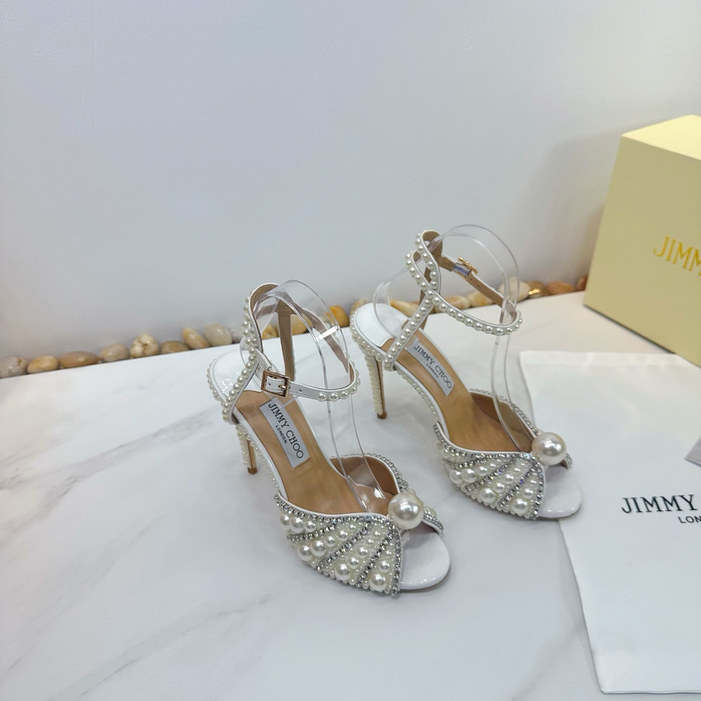 NO:231198,JIMMY CHOO is a very comprehensive and noble fashion lifestyle brand. The same strap for women's high heels, medium heels, flat heels, and hollow sandals series for major fashion bloggers and celebrities in Hong Kong and the United States. Australian pointed toe round toe, square toe series, is simply beautiful. Falling in elegance and playful futuristic sense, you can just take a look and want to have it immediately, but a pair of exquisite high heels can be thought of~~~~~~~~~~~~~~~~~~~~~~~~~~~~~~~~~~~~~~~~~~~~~~~~~~~~~~~~~~~~~~~~~~~~~~~~~~~~~~~~~~~~~~~~~~~~~~~~~~~~~~~~~~~~~~~~~~~~~~~~~~~~~~~~~~~~~~~~~~~~~~~~~~~~~~~~~~~~~~~~~~~~~~~~~~~~~~~~~~~~~~~~~~~~~~~~~~~~~~~~~~~~~~~~~~~~~~~~~~~~~~~~~~~~~~~~~~~~~~~~~~~~~~~~~~~~~~~~~~~~~~~~~~~~~~~~~~~~~~~~~~~~~~~~~~~~~~~~~~~~~~~~~~~~~~~~~~~~~~~~~~~~~~~~~~~~~~~~~~~~~~~~~~~~~~~~~~~~~~~~~~~~~~~~~~~~~~~~~~~~~~~~~~~~~  Heel height 10.5 4 sizes 35 to 39 (34.40.41.42. Customized), high heels, jimmy choo, jimmy choo, sandals, high heels, sheepskin, Leather soles19860909JIMMY CHOO(吉米周)  是一个非常全面之尊贵时尚生活品牌, 香港,美国等大时尚博主及明星的同款表带女士高跟,中跟,平跟后空凉鞋系列. 澳大利亚尖头 圆头,方头系列、简直是美上天了,爱上优雅、爱上俏皮的未来感,光看一眼便想马上拥有,但一双精致的高跟鞋确是可以想想滴～～～～～～～～～～～～～～～～～ 该系列专为超凡绝伦、无所谓的女士而设计,从而打造出别致的整体效果,Jimmy Choo 设计出激发女性一往无前的产品彰显魅力  1面料:进口漆皮 (全手工粘珍珠链条) 2内里 进口意制小羊皮超级柔软细腻  3大底 进口意大利原版原色真皮大底 跟高10.5 4码数 35一39(34.40.41.42.定制),高跟鞋,jimmy choo,jimmy choo,sandals,high heels,sheepskin,Leather soles,Women's Shoes