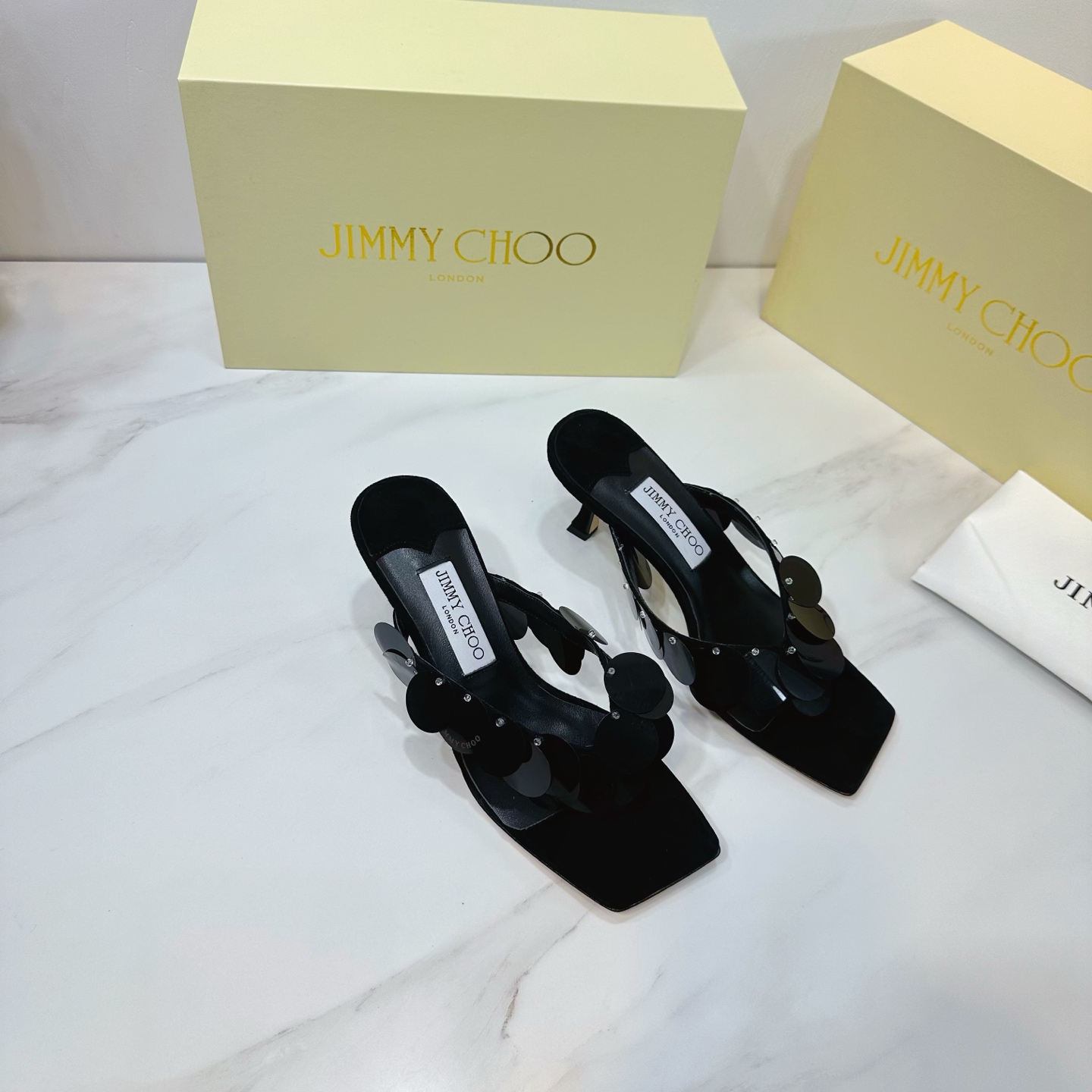 NO:261902,JIMMY CHOO is a very comprehensive and noble fashion lifestyle brand. The same strap for women's high heels, medium heels, flat heels, and empty sandals series for major fashion bloggers and celebrities in Hong Kong and the United States. Australian pointed toe round toe, square toe series, is simply beautiful. Falling in love with elegance and playful futuristic feeling, you can just take a look and you want to have it immediately, but you can think of a pair of exquisite high heels~~~~~~~~~~~~~~~~~~~~~~~~~~~~~~~~~~~~~~~~~~~~~~~~~~~~~~~~~~~~~~~~~~~~~~~~~~~~~~~~~~~~~~~~~~~~~~~~~~~~~~~~~~~~~~~~~~~~~~~~~~~~~~~~~~~~~~~~~~~~~~~~~~~~~~~~~~~~~~~~~~~~~~~~~~~~~~~~~~~~~~~~~~~~~~~~~~~~~~~~~~~~~~~~~~~~~~~~~~~~~~~~~~~~~~~~~~~~~~~~~~~~~~~~~~~~~~~~~~~~~~~~~~~~~~~~~~~~~~~~~~~~~~~~~~~~~~~~~~~~~~~~~~~~~~~~~~~~~~~~~~~~~~~~~~~~~~~~~~~~~~~~~~~~~~~~~~~~~~~~~~~~~~~~~~~~~~~~~~~~~~~~~~  35-39 (34.40.41.42. Customized), high heels, jimmy choo, jimmy choo, sandals, high heels, sheepskin, sheep, Leather soles19860909JIMMY CHOO(吉米周)  是一个非常全面之尊贵时尚生活品牌, 香港,美国等大时尚博主及明星的同款表带女士高跟,中跟,平跟后空凉鞋系列. 澳大利亚尖头 圆头,方头系列、简直是美上天了,爱上优雅、爱上俏皮的未来感,光看一眼便想马上拥有,但一双精致的高跟鞋确是可以想想滴～～～～～～～～～～～～～～～～～ 该系列专为超凡绝伦、无所谓的女士而设计,从而打造出别致的整体效果,Jimmy Choo 设计出激发女性一往无前的产品彰显魅力  1面料:进口羊京 2内里 进口意制小羊皮超级柔软细腻  3大底 进口意大利原版原色真皮大底 跟高8.5 4码数 35一39(34.40.41.42.定制),高跟鞋,jimmy choo,jimmy choo,sandals,high heels,sheepskin,sheep,Leather soles,Women's Shoes