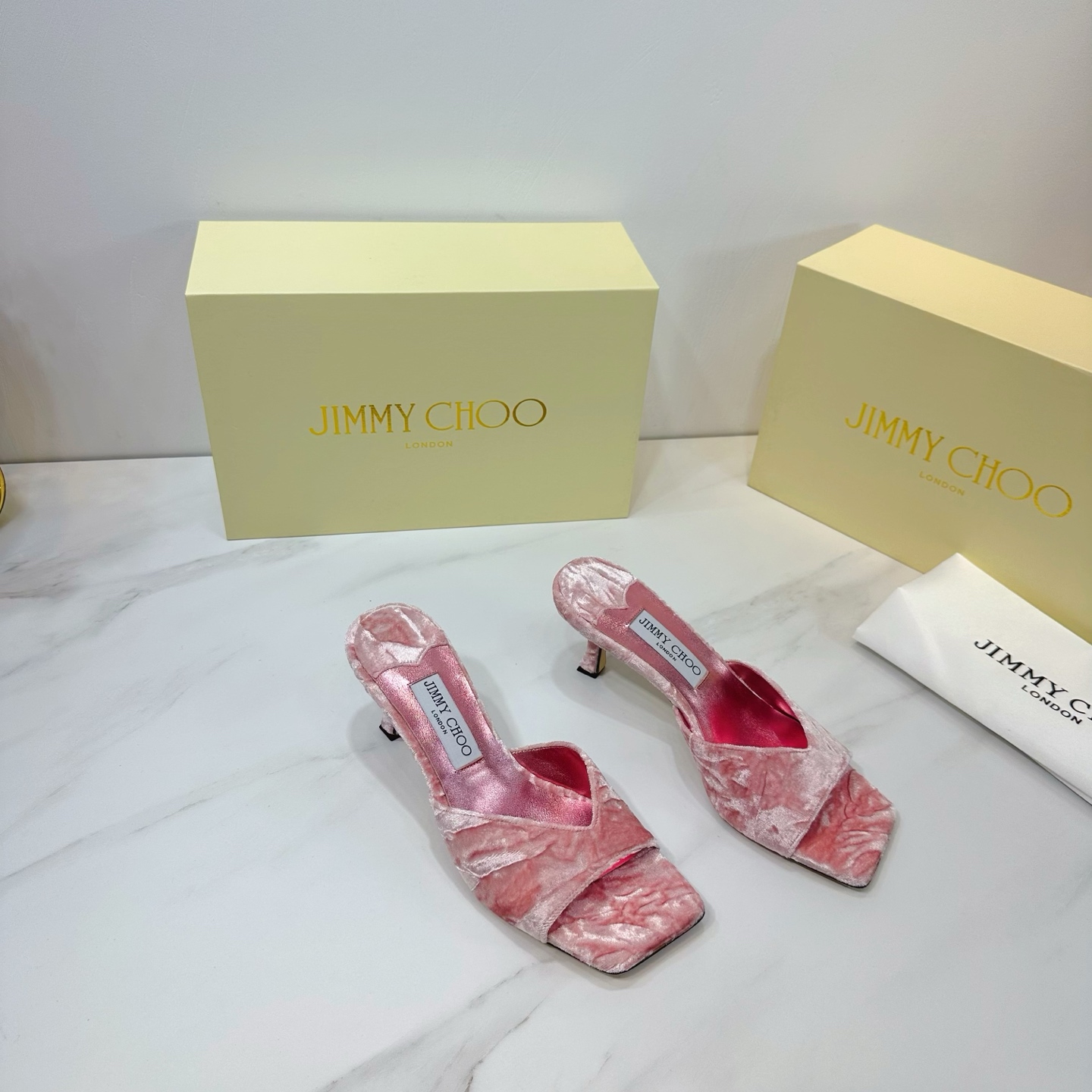 NO:261910,JIMMY CHOO is a very comprehensive and noble fashion lifestyle brand. The same strap for women's high heels, medium heels, flat heels, and empty sandals series for major fashion bloggers and celebrities in Hong Kong and the United States. Australian pointed toe round toe, square toe series, is simply beautiful. Falling in elegance and playful futuristic sense, you can just take a look and want to have it immediately, but you can think of a pair of exquisite high heels~~~~~~~~~~~~~~~~~~~~~~~~~~~~~~~~~~~~~~~~~~~~~~~~~~~~~~~~~~~~~~~~~~~~~~~~~~~~~~~~~~~~~~~~~~~~~~~~~~~~~~~~~~~~~~~~~~~~~~~~~~~~~~~~~~~~~~~~~~~~~~~~~~~~~~~~~~~~~~~~~~~~~~~~~~~~~~~~~~~~~~~~~~~~~~~~~~~~~~~~~~~~~~~~~~~~~~~~~~~~~~~~~~~~~~~~~~~~~~~~~~~~~~~~~~~~~~~~~~~~~~~~~~~~~~~~~~~~~~~~~~~~~~~~~~~~~~~~~~~~~~~~~~~~~~~~~~~~~~~~~~~~~~~~~~~~~~~~~~~~~~~~~~~~~~~~~~~~~~~~~~~~~~~~~~~~~~~~~~~~~~~~~~~~~  35-39 (34.40.41.42. Customized), high heels, jimmy choo, jimmy choo, sandals, high heels, sheepskin, Leather soles19860909JIMMY CHOO(吉米周)  是一个非常全面之尊贵时尚生活品牌, 香港,美国等大时尚博主及明星的同款表带女士高跟,中跟,平跟后空凉鞋系列. 澳大利亚尖头 圆头,方头系列、简直是美上天了,爱上优雅、爱上俏皮的未来感,光看一眼便想马上拥有,但一双精致的高跟鞋确是可以想想滴～～～～～～～～～～～～～～～～～ 该系列专为超凡绝伦、无所谓的女士而设计,从而打造出别致的整体效果,Jimmy Choo 设计出激发女性一往无前的产品彰显魅力  1面料:进口绒布 2内里 进口意制小羊皮超级柔软细腻  3大底 进口意大利原版原色真皮大底 跟高6.5 4码数 35一39(34.40.41.42.定制),高跟鞋,jimmy choo,jimmy choo,sandals,high heels,sheepskin,Leather soles,Women's Shoes