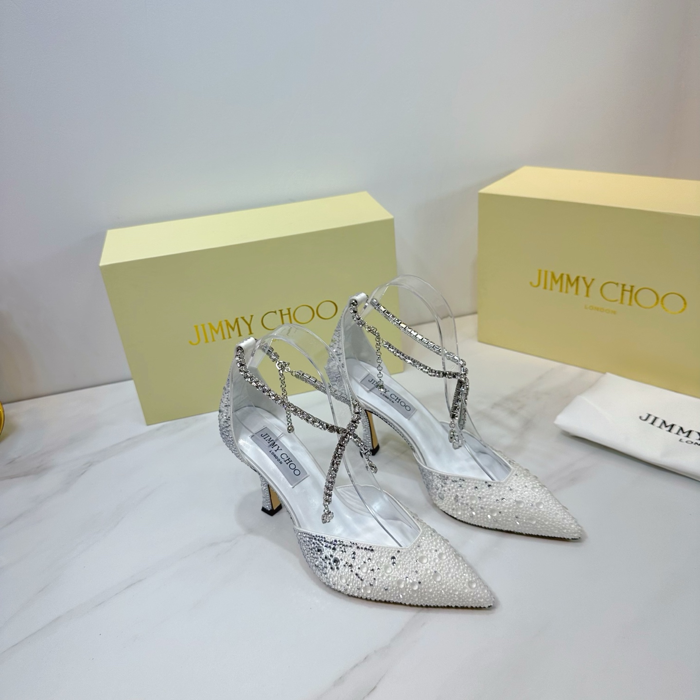 NO:261899,JIMMY CHOO is a very comprehensive and noble fashion lifestyle brand. The same strap for women's high heels, medium heels, flat heels, and hollow sandals series for major fashion bloggers and celebrities in Hong Kong and the United States. Australian pointed toe round toe, square toe series, is simply beautiful. Falling in elegance and playful futuristic sense, you can just take a look and want to have it immediately, but you can think of a pair of exquisite high heels~~~~~~~~~~~~~~~~~~~~~~~~~~~~~~~~~~~~~~~~~~~~~~~~~~~~~~~~~~~~~~~~~~~~~~~~~~~~~~~~~~~~~~~~~~~~~~~~~~~~~~~~~~~~~~~~~~~~~~~~~~~~~~~~~~~~~~~~~~~~~~~~~~~~~~~~~~~~~~~~~~~~~~~~~~~~~~~~~~~~~~~~~~~~~~~~~~~~~~~~~~~~~~~~~~~~~~~~~~~~~~~~~~~~~~~~~~~~~~~~~~~~~~~~~~~~~~~~~~~~~~~~~~~~~~~~~~~~~~~~~~~~~~~~~~~~~~~~~~~~~~~~~~~~~~~~~~~~~~~~~~~~~~~~~~~~~~~~~~~~~~~~~~~~~~~~~~~~~~~~~~~~~~~~~~~~~~~~~~~~~~~~~~~~~  4 sizes 35-39 (34.40.41.42. Customized), high heels, jimmy choo, jimmy choo, sandals, high heels, sheepskin, real silk, Leather soles19860909JIMMY CHOO(吉米周)  是一个非常全面之尊贵时尚生活品牌, 香港,美国等大时尚博主及明星的同款表带女士高跟,中跟,平跟后空凉鞋系列. 澳大利亚尖头 圆头,方头系列、简直是美上天了,爱上优雅、爱上俏皮的未来感,光看一眼便想马上拥有,但一双精致的高跟鞋确是可以想想滴～～～～～～～～～～～～～～～～～ 该系列专为超凡绝伦、无所谓的女士而设计,从而打造出别致的整体效果,Jimmy Choo 设计出激发女性一往无前的产品彰显魅力  1面料:进口真丝烫钻 2内里 进口意制小羊皮超级柔软细腻  3大底 进口意大利原版原色真皮大底 跟高8.5 4码数 35一39(34.40.41.42.定制),高跟鞋,jimmy choo,jimmy choo,sandals,high heels,sheepskin,real silk,Leather soles,Women's Shoes