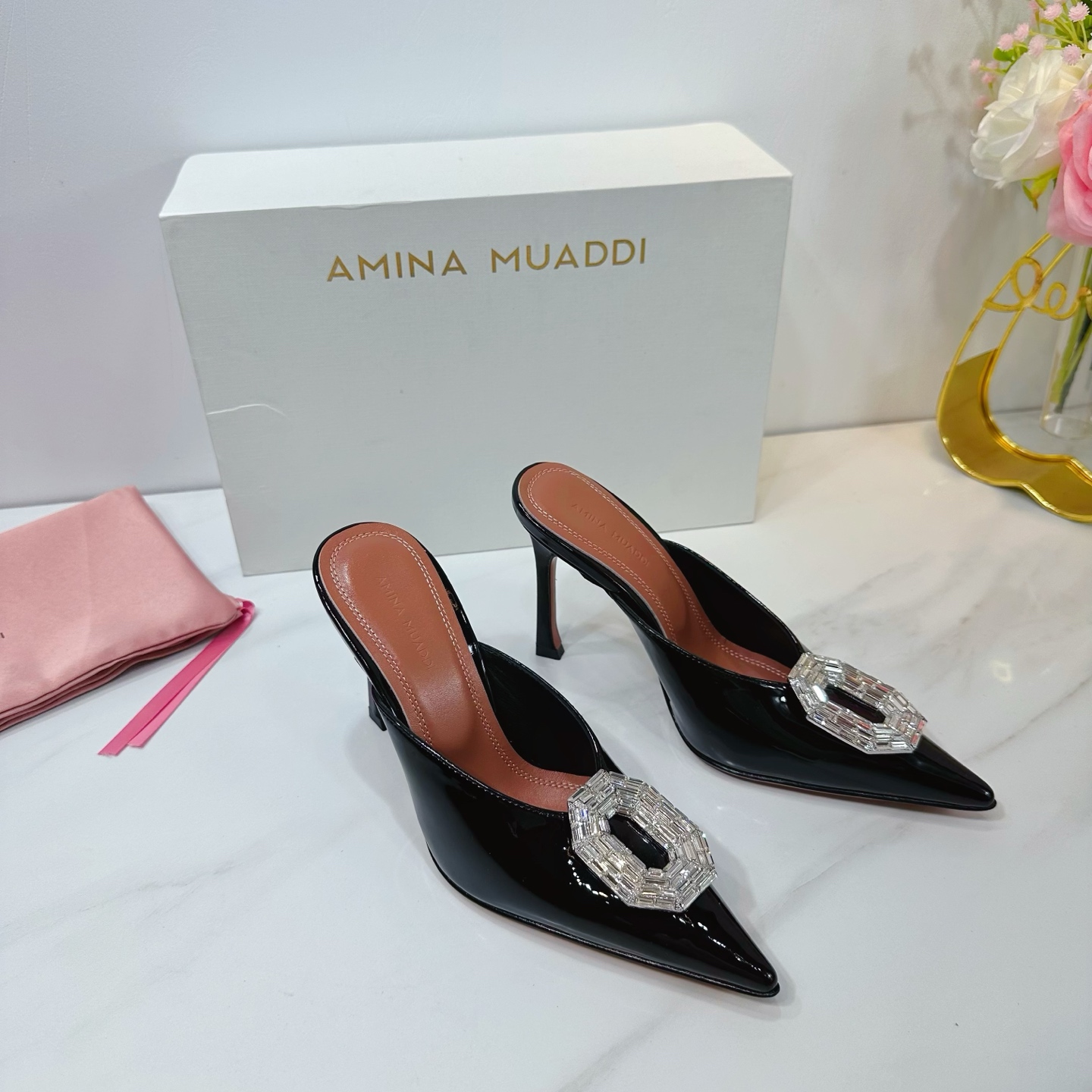 NO:261867,& · Amina simple style, brightly colored, exclusive customization, dazzling, high heels fashionable, the best temperament, top quality. Imported imported silk, inner footbed sheepskin sole, cowhide sole (original injection molding) Elegant style Create a different feeling Heel height 9.5cm Special packaging Simple and elegant style!  show bdetails —————————————— ⊿size. ｜35-39 (40.41.42 Customized), high heels, cowhide, sheepskin, real silk19860909＆ · 阿米娜简单款式,色彩鲜艳搭配,独家定制,绽放光彩夺目,高跟时髦,气质最佳者,顶尖品质. 进口进口真丝 内里垫脚羊皮 鞋底 牛皮大底 (原版注塑) 优雅风格 创造不一样的感觉 跟高9.5cm 专柜包装 简约气质款式！ show bdetails ————————————  ⊿size. ｜35-39 (40.41.42定制),高跟鞋,high heels,cowhide,sheepskin,real silk,Women's Shoes