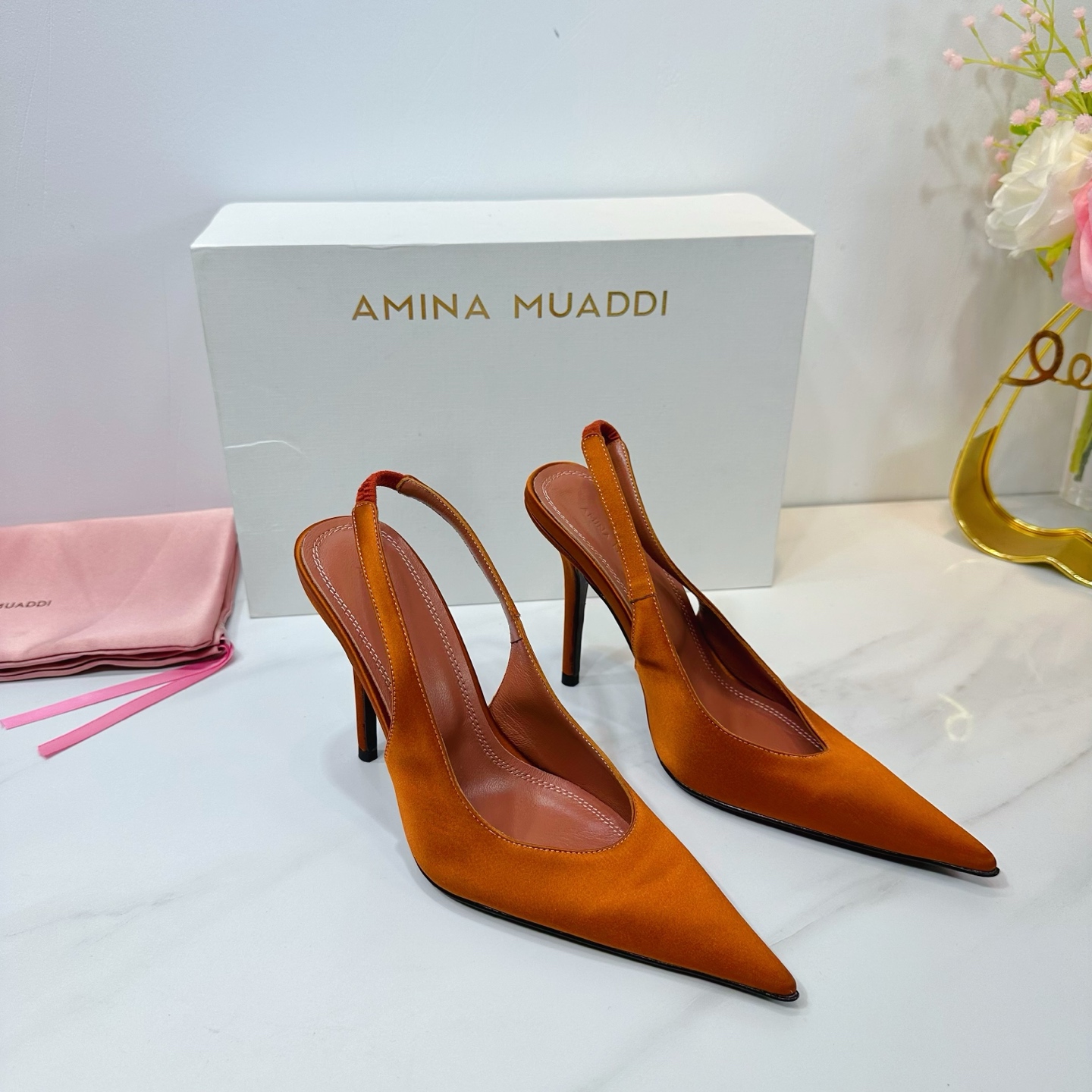 NO:261882,& · Amina simple style, brightly colored, exclusive customization, dazzling, high heels fashionable, the best temperament, top quality. Imported imported silk, inner footbed sheepskin sole, cowhide sole (original injection molding) Elegant style Create a different feeling Heel height 10.0cm Special packaging Simple temperament style!  show bdetails —————————————— ⊿size. ｜35-39 (40.41.42 Customized), high heels, cowhide, sheepskin, real silk19860909＆ · 阿米娜简单款式,色彩鲜艳搭配,独家定制,绽放光彩夺目,高跟时髦,气质最佳者,顶尖品质. 进口进口真丝 内里垫脚羊皮 鞋底 牛皮大底 (原版注塑) 优雅风格 创造不一样的感觉 跟高10.0cm 专柜包装 简约气质款式！ show bdetails ————————————  ⊿size. ｜35-39 (40.41.42定制),高跟鞋,high heels,cowhide,sheepskin,real silk,Women's Shoes