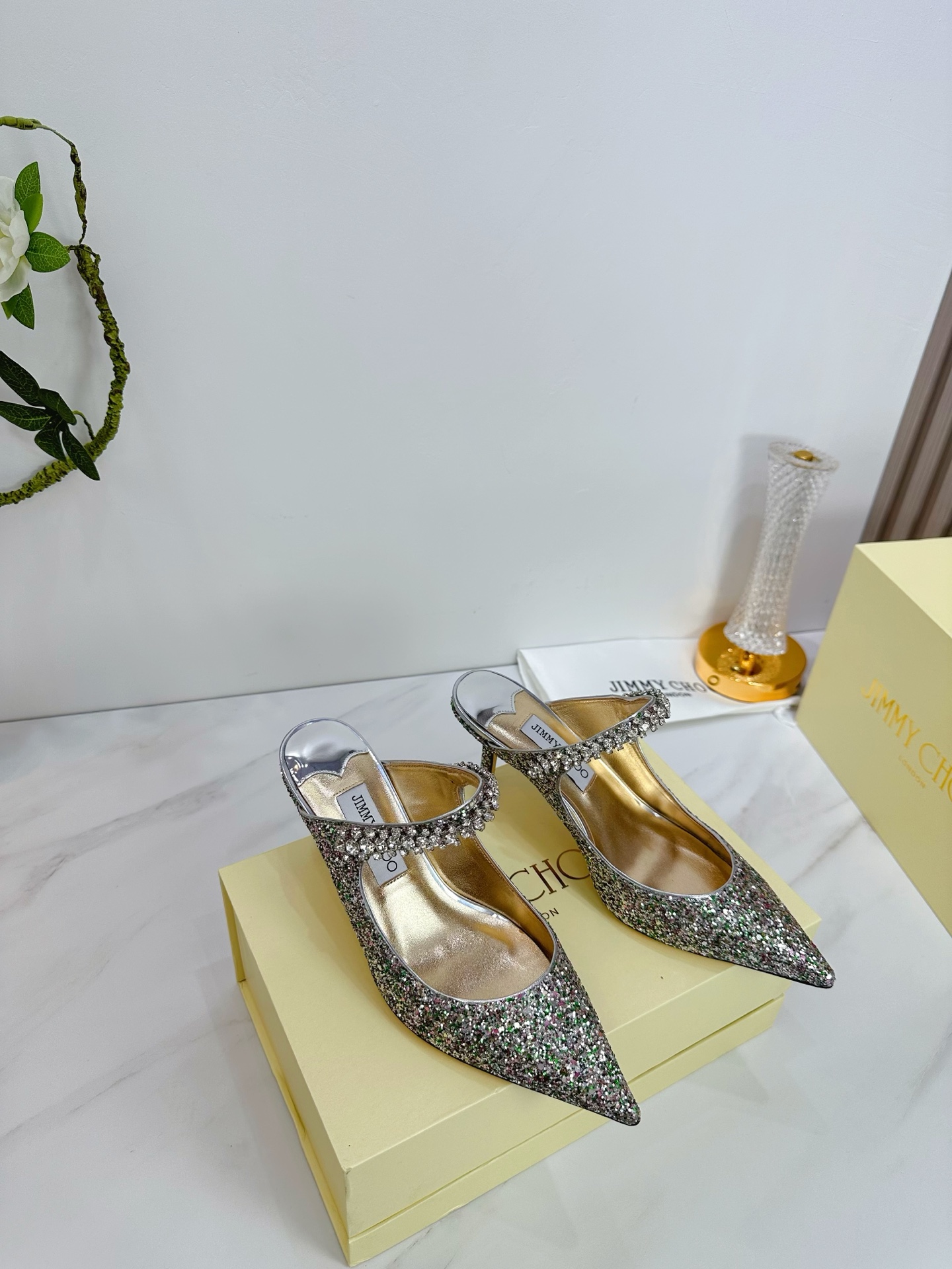 NO:405702,JIMMY CHOO is a very comprehensive and noble fashion lifestyle brand. The same strap for women's high heels, medium heels, flat heels, and empty sandals series for major fashion bloggers and celebrities in Hong Kong and the United States. Australian pointed toe round toe, square toe series, is simply beautiful. Falling in love with elegance and playful futuristic feeling, you can just take a look and want to have it immediately, but a pair of exquisite high heels can be thought of~~~~~~~~~~~~~~~~~~~~~~~~~~~~~~~~~~~~~~~~~~~~~~~~~~~~~~~~~~~~~~~~~~~~~~~~~~~~~~~~~~~~~~~~~~~~~~~~~~~~~~~~~~~~~~~~~~~~~~~~~~~~~~~~~~~~~~~~~~~~~~~~~~~~~~~~~~~~~~~~~~~~~~~~~~~~~~~~~~~~~~~~~~~~~~~~~~~~~~~~~~~~~~~~~~~~~~~~~~~~~~~~~~~~~~~~~~~~~~~~~~~~~~~~~~~~~~~~~~~~~~~~~~~~~~~~~~~~~~~~~~~~~~~~~~~~~~~~~~~~~~~~~~~~~~~~~~~~~~~~~~~~~~~~~~~~~~~~~~~~~~~~~~~~~~~~~~~~~~~~~~~~~~~~~~~~~~~~~~~~~~~~~~~  4 sizes 35-39 (34.40.41.42. Customized), high heels, jimmy choo, jimmy choo, sandals, high heels, sheepskin, Leather soles19860909JIMMY CHOO(吉米周)  是一个非常全面之尊贵时尚生活品牌, 香港,美国等大时尚博主及明星的同款表带女士高跟,中跟,平跟后空凉鞋系列. 澳大利亚尖头 圆头,方头系列、简直是美上天了,爱上优雅、爱上俏皮的未来感,光看一眼便想马上拥有,但一双精致的高跟鞋确是可以想想滴～～～～～～～～～～～～～～～～～ 该系列专为超凡绝伦、无所谓的女士而设计,从而打造出别致的整体效果,Jimmy Choo 设计出激发女性一往无前的产品彰显魅力  1面料:进口格力特 2内里 进口意制小羊皮超级柔软细腻  3大底 进口意大利原版原色真皮大底 跟高6.5 4码数 35一39(34.40.41.42.定制),高跟鞋,jimmy choo,jimmy choo,sandals,high heels,sheepskin,Leather soles,Women's Shoes