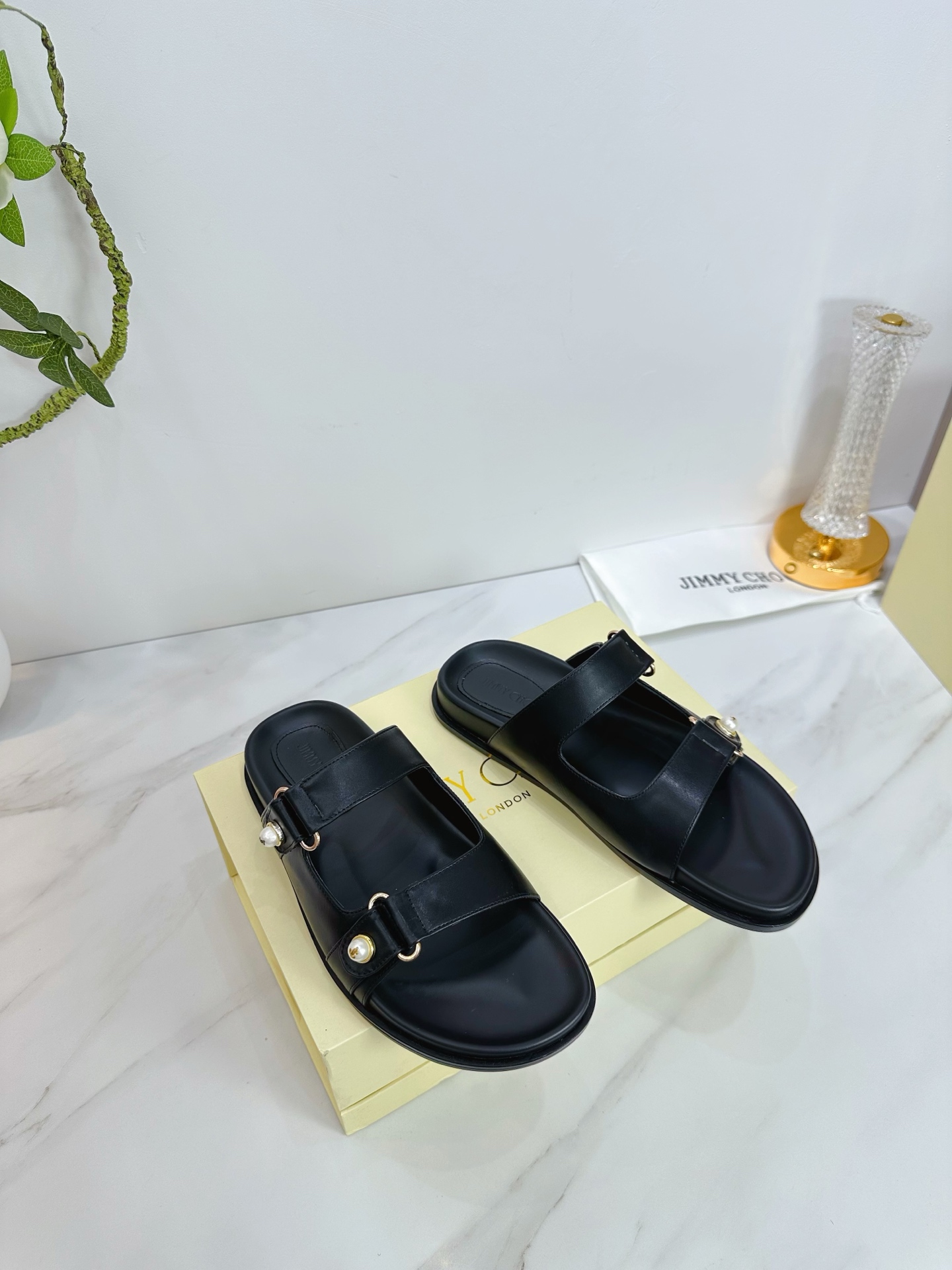 NO:405693,JIMMY CHOO is a very comprehensive and noble fashion lifestyle brand. The same strap for women's high heels, medium heels, flat heels, and empty sandals series for major fashion bloggers and celebrities in Hong Kong and the United States. Australian pointed toe round toe, square toe series, is simply beautiful. Falling in elegance and playful futuristic sense, you can just take a look and want to have it immediately, but a pair of exquisite high heels can be thought of~~~~~~~~~~~~~~~~~~~~~~~~~~~~~~~~~~~~~~~~~~~~~~~~~~~~~~~~~~~~~~~~~~~~~~~~~~~~~~~~~~~~~~~~~~~~~~~~~~~~~~~~~~~~~~~~~~~~~~~~~~~~~~~~~~~~~~~~~~~~~~~~~~~~~~~~~~~~~~~~~~~~~~~~~~~~~~~~~~~~~~~~~~~~~~~~~~~~~~~~~~~~~~~~~~~~~~~~~~~~~~~~~~~~~~~~~~~~~~~~~~~~~~~~~~~~~~~~~~~~~~~~~~~~~~~~~~~~~~~~~~~~~~~~~~~~~~~~~~~~~~~~~~~~~~~~~~~~~~~~~~~~~~~~~~~~~~~~~~~~~~~~~~~~~~~~~~~~~~~~~~~~~~~~~~~~~~~~~~~~~~~~~~~~~  36-39 (40.41.. Customized), slippers, jimmy choo, jimmy choo, sandals, high heels, slippers, cowhide, sheepskin, Leather soles19860909JIMMY CHOO(吉米周)  是一个非常全面之尊贵时尚生活品牌, 香港,美国等大时尚博主及明星的同款表带女士高跟,中跟,平跟后空凉鞋系列. 澳大利亚尖头 圆头,方头系列、简直是美上天了,爱上优雅、爱上俏皮的未来感,光看一眼便想马上拥有,但一双精致的高跟鞋确是可以想想滴～～～～～～～～～～～～～～～～～ 该系列专为超凡绝伦、无所谓的女士而设计,从而打造出别致的整体效果,Jimmy Choo 设计出激发女性一往无前的产品彰显魅力  1面料:进口牛皮 2内里 进口意制小羊皮超级柔软细腻  3大底 进口意大利原版原色真皮大底 4码数 36一39(40.41..定制),拖鞋,jimmy choo,jimmy choo,sandals,high heels,slippers,cowhide,sheepskin,Leather soles,Women's Shoes