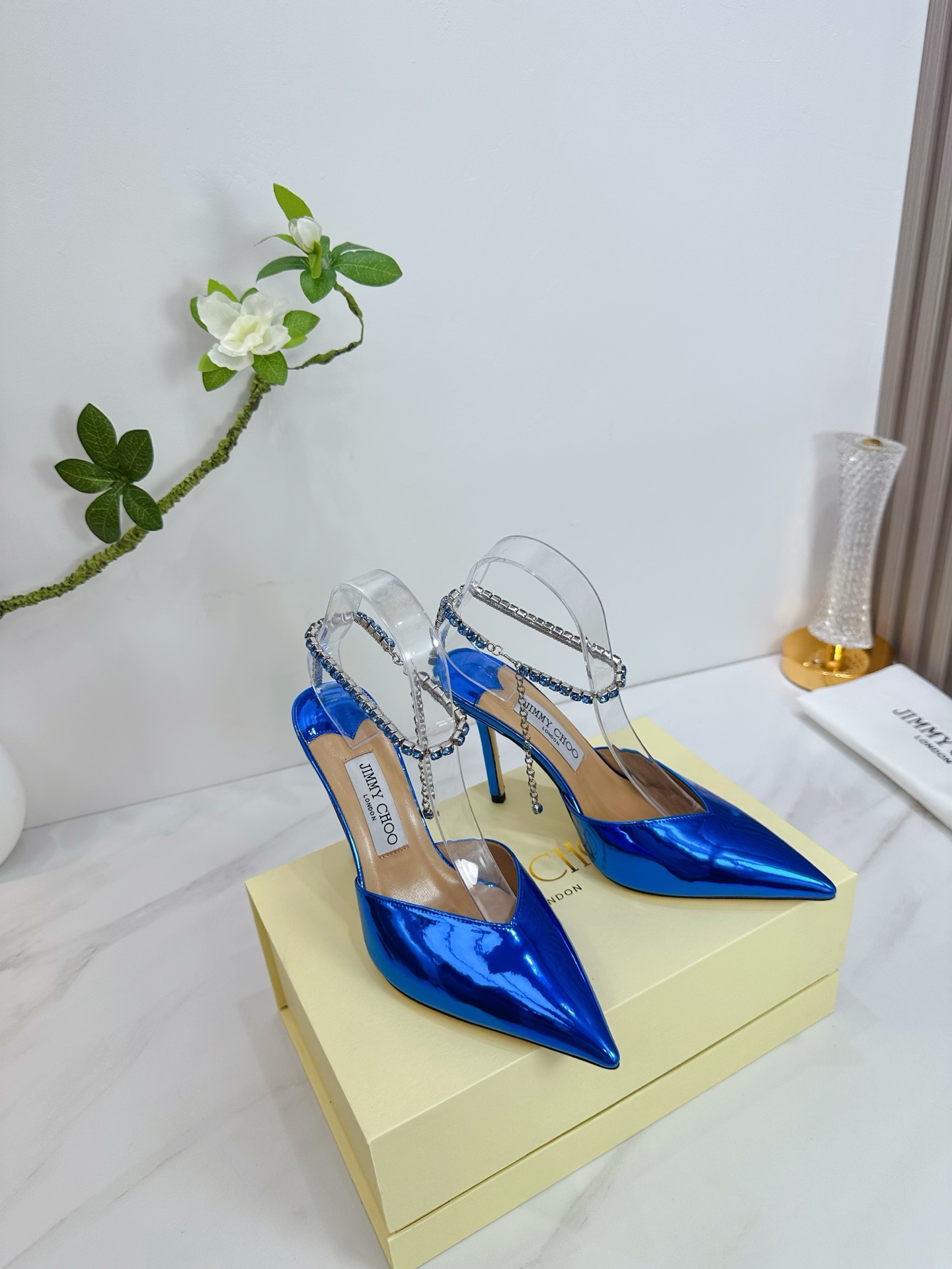 NO:444773,JIMMY CHOO is a very comprehensive and noble fashion lifestyle brand. The same strap for women's high heels, medium heels, flat heels, and hollow sandals series for major fashion bloggers and celebrities in Hong Kong and the United States. Australian pointed toe round toe, square toe series, is simply beautiful. Falling in elegance and playful futuristic sense, you can just take a look and want to have it immediately, but a pair of exquisite high heels can be thought of~~~~~~~~~~~~~~~~~~~~~~~~~~~~~~~~~~~~~~~~~~~~~~~~~~~~~~~~~~~~~~~~~~~~~~~~~~~~~~~~~~~~~~~~~~~~~~~~~~~~~~~~~~~~~~~~~~~~~~~~~~~~~~~~~~~~~~~~~~~~~~~~~~~~~~~~~~~~~~~~~~~~~~~~~~~~~~~~~~~~~~~~~~~~~~~~~~~~~~~~~~~~~~~~~~~~~~~~~~~~~~~~~~~~~~~~~~~~~~~~~~~~~~~~~~~~~~~~~~~~~~~~~~~~~~~~~~~~~~~~~~~~~~~~~~~~~~~~~~~~~~~~~~~~~~~~~~~~~~~~~~~~~~~~~~~~~~~~~~~~~~~~~~~~~~~~~~~~~~~~~~~~~~~~~~~~~~~~~~~~~~~~~~~~~  4 sizes 35-39 (34.40.41.42. Customized), high heels sandals, jimmy choo, jimmy choo, sandals, high heels, sheepskin, Leather soles19860909JIMMY CHOO(吉米周)  是一个非常全面之尊贵时尚生活品牌, 香港,美国等大时尚博主及明星的同款表带女士高跟,中跟,平跟后空凉鞋系列. 澳大利亚尖头 圆头,方头系列、简直是美上天了,爱上优雅、爱上俏皮的未来感,光看一眼便想马上拥有,但一双精致的高跟鞋确是可以想想滴～～～～～～～～～～～～～～～～～ 该系列专为超凡绝伦、无所谓的女士而设计,从而打造出别致的整体效果,Jimmy Choo 设计出激发女性一往无前的产品彰显魅力  1面料:进口镜面漆 2内里 进口意制小羊皮超级柔软细腻  3大底 进口意大利原版原色真皮大底 跟高10.5 4码数 35一39(34.40.41.42.定制),高跟鞋凉鞋,jimmy choo,jimmy choo,sandals,high heels,sheepskin,Leather soles,Women's Shoes