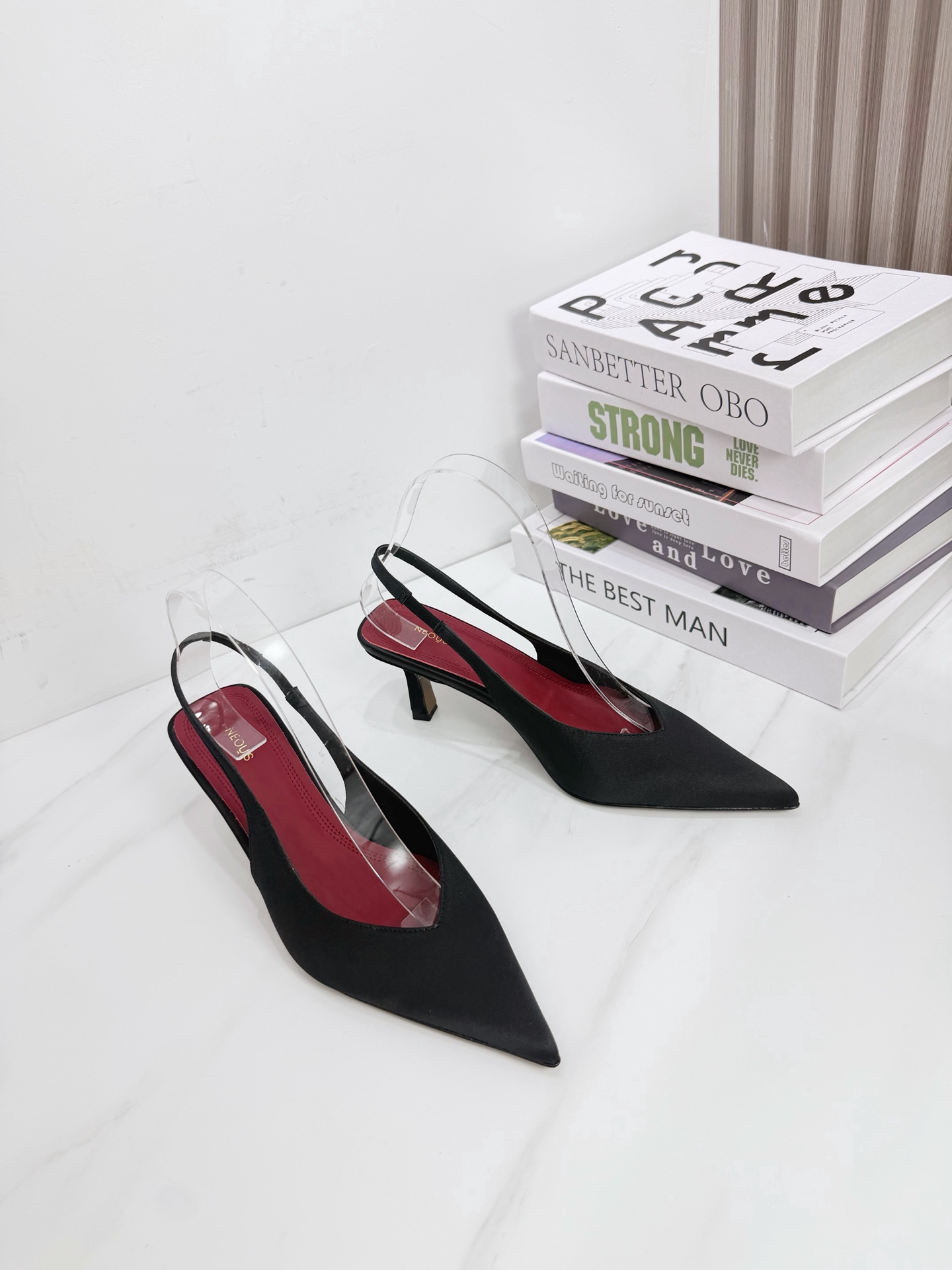 NO:925929,Fabric Silk cloth Lining Sheepskin Sole Cowhide Elegant style Creates a different feeling Heel height 7 cm (original development) Simple temperament style!  show bdetails ———————————— size.｜35-39 (40 41 42 customized),sandals,sandals,cowhide,sheepskin,real silk19860909面料 真丝布 内里 羊皮 鞋底 牛皮 优雅风格 创造不一样的感觉 跟高 7 cm（原版开发） 简约气质款式！ show bdetails ———————————— size. ｜35-39（40 41 42定制),凉鞋,sandals,cowhide,sheepskin,real silk,Women's Shoes